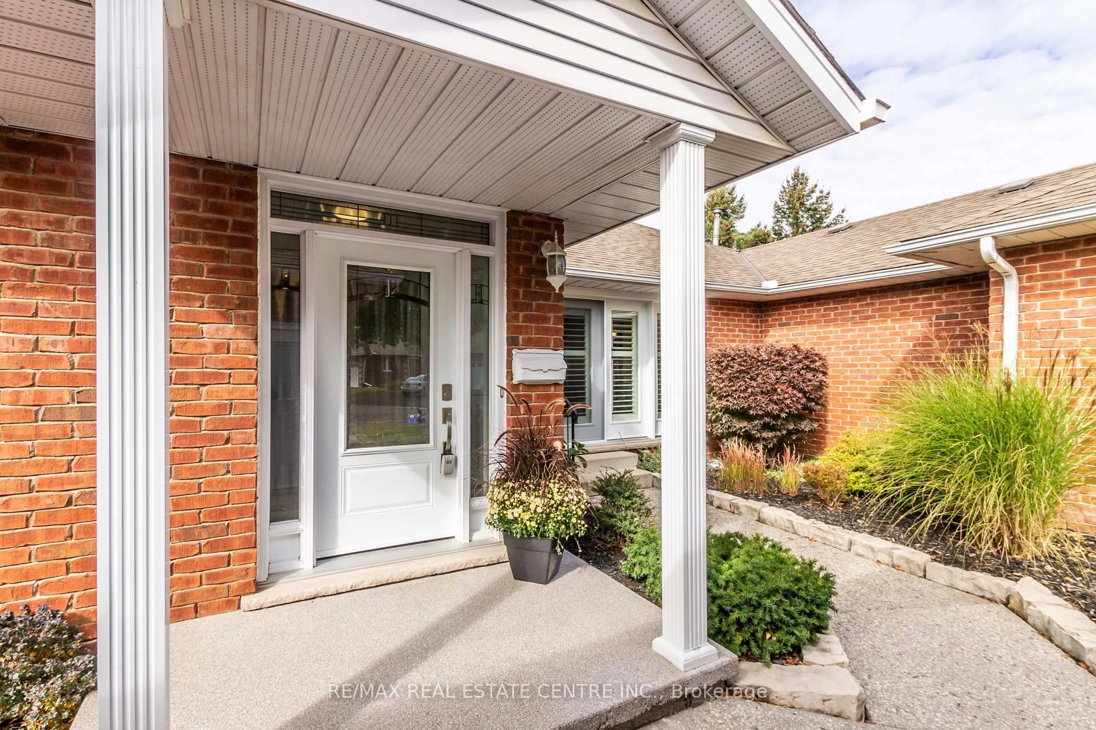 Unknown for 71 Beasley Cres #16, Cambridge Ontario N1T 1P5