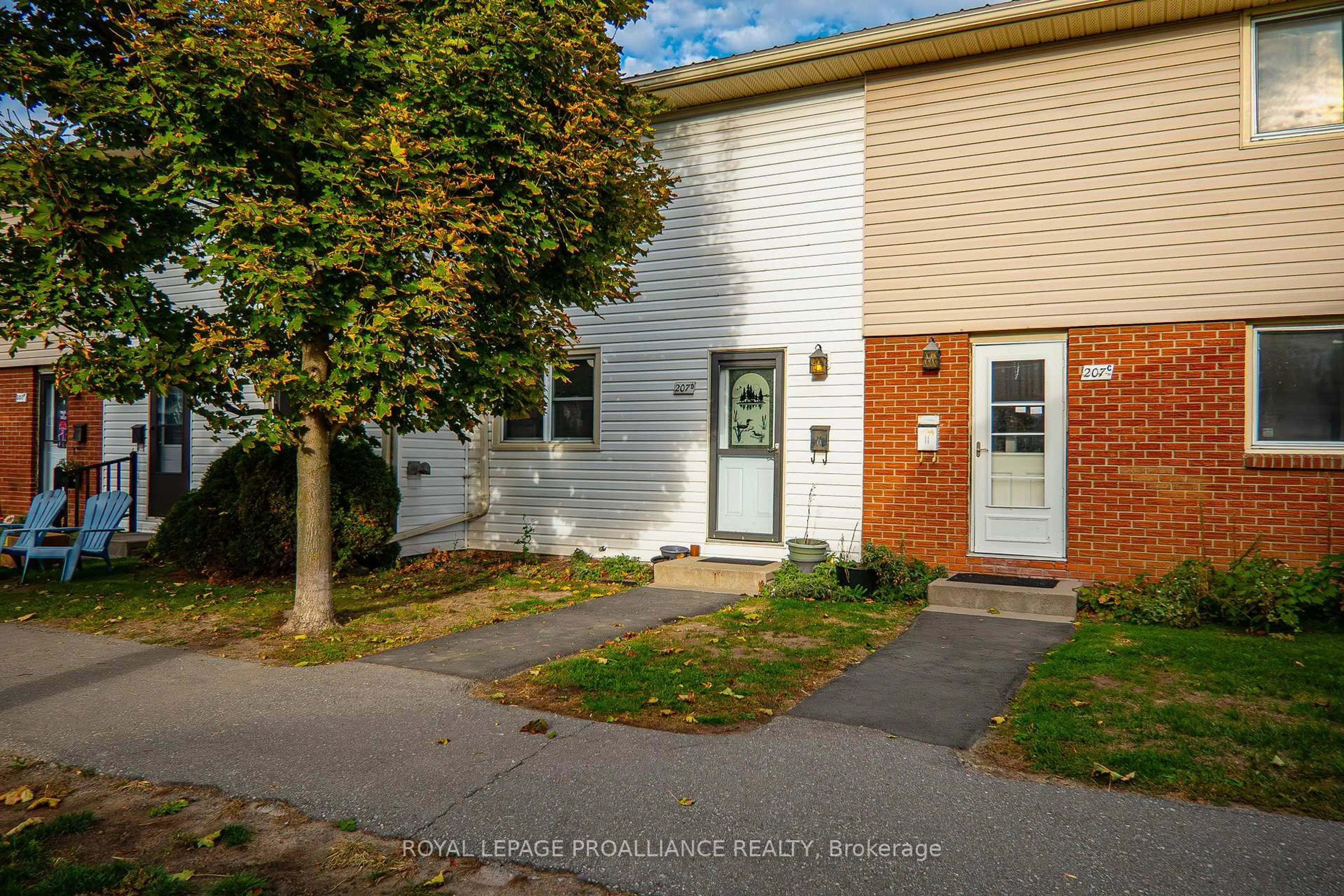 Unknown for 207D North Park St, Belleville Ontario K8P 4T9