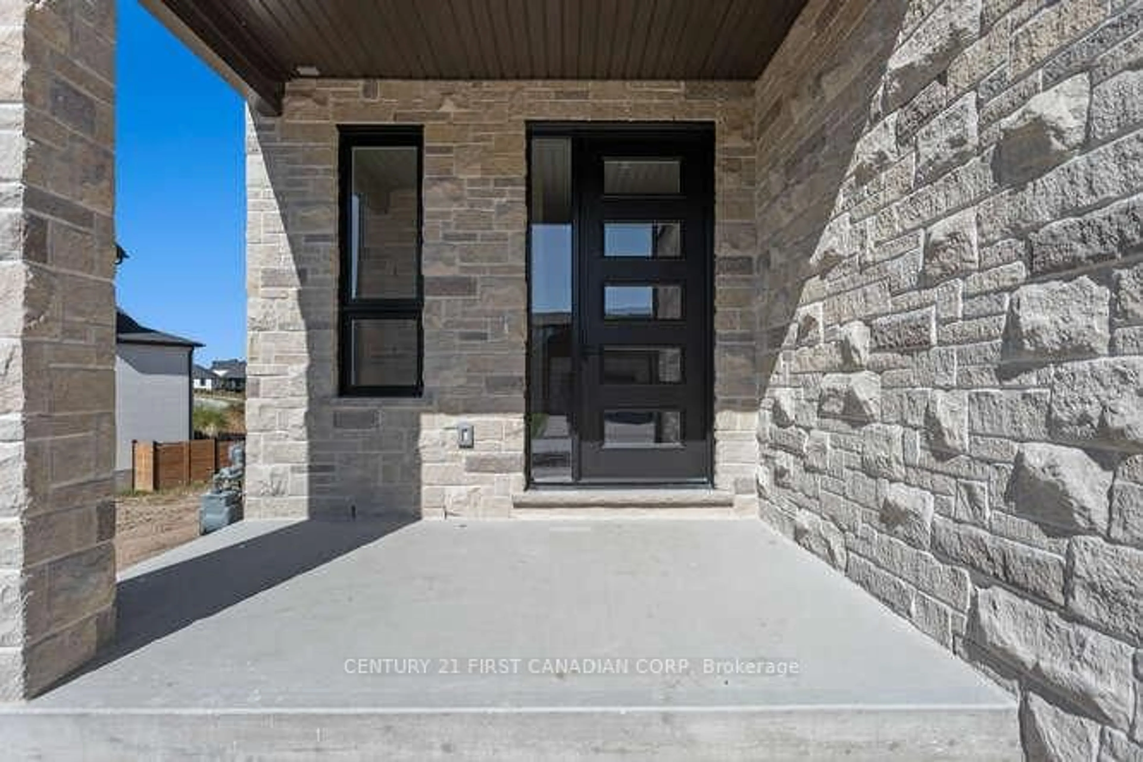 Indoor entryway for 2254 Linkway Blvd, London South Ontario N6K 0K9