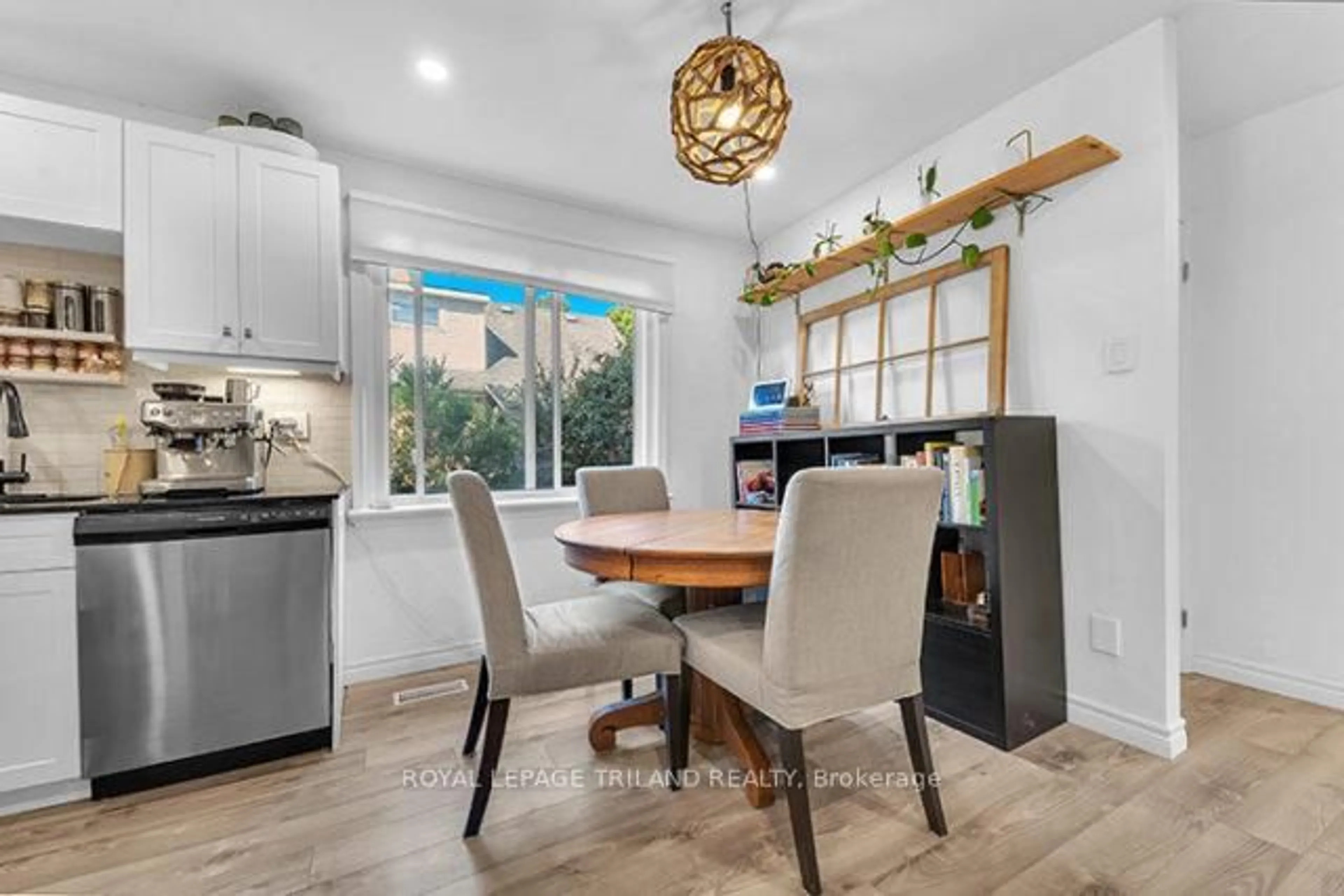 Open concept kitchen, unknown for 616 Grosvenor St, London East Ontario N5Y 3T4