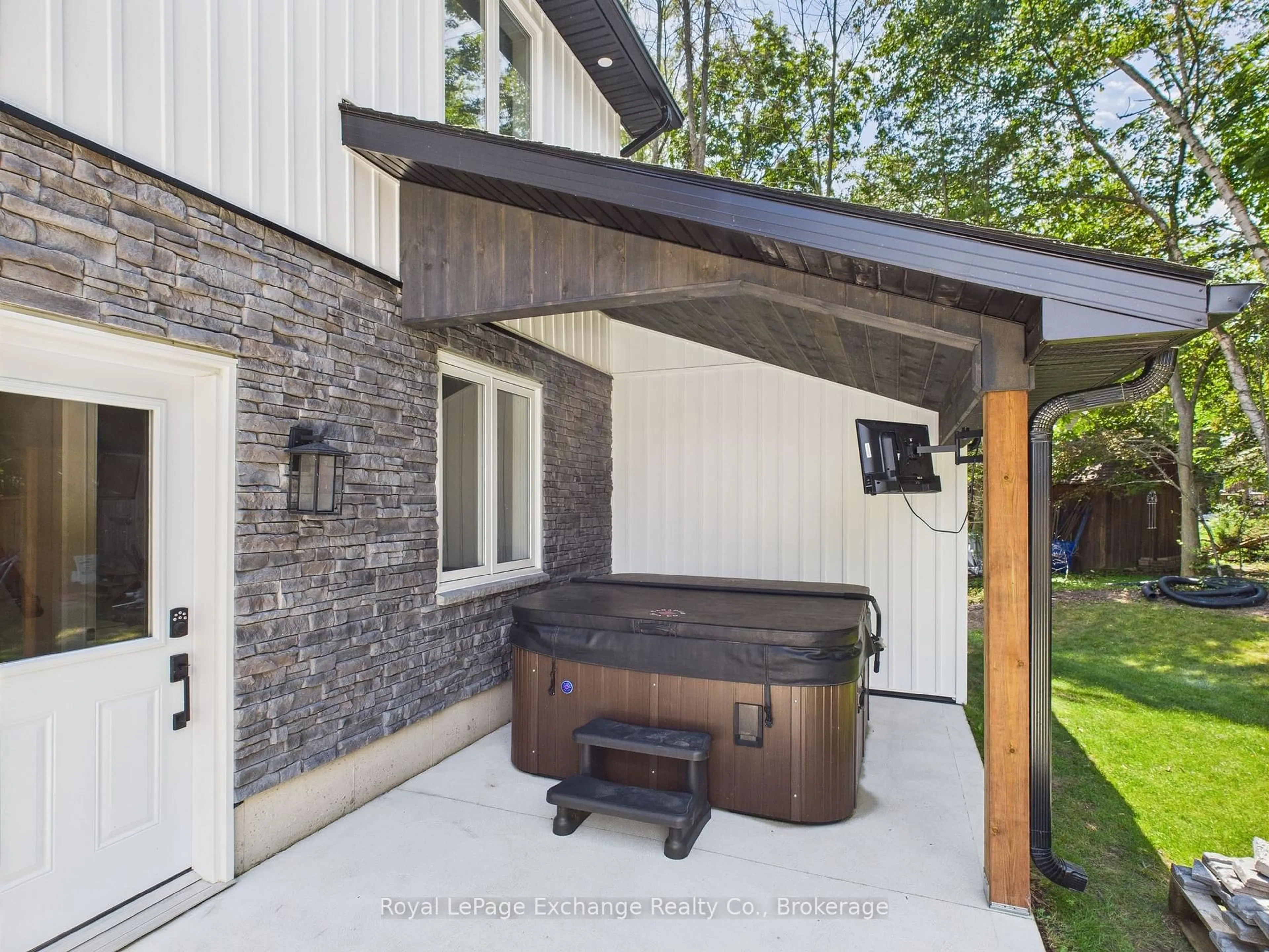 Unknown for 127 Hemlock St, Huron-Kinloss Ontario P4N 6S5