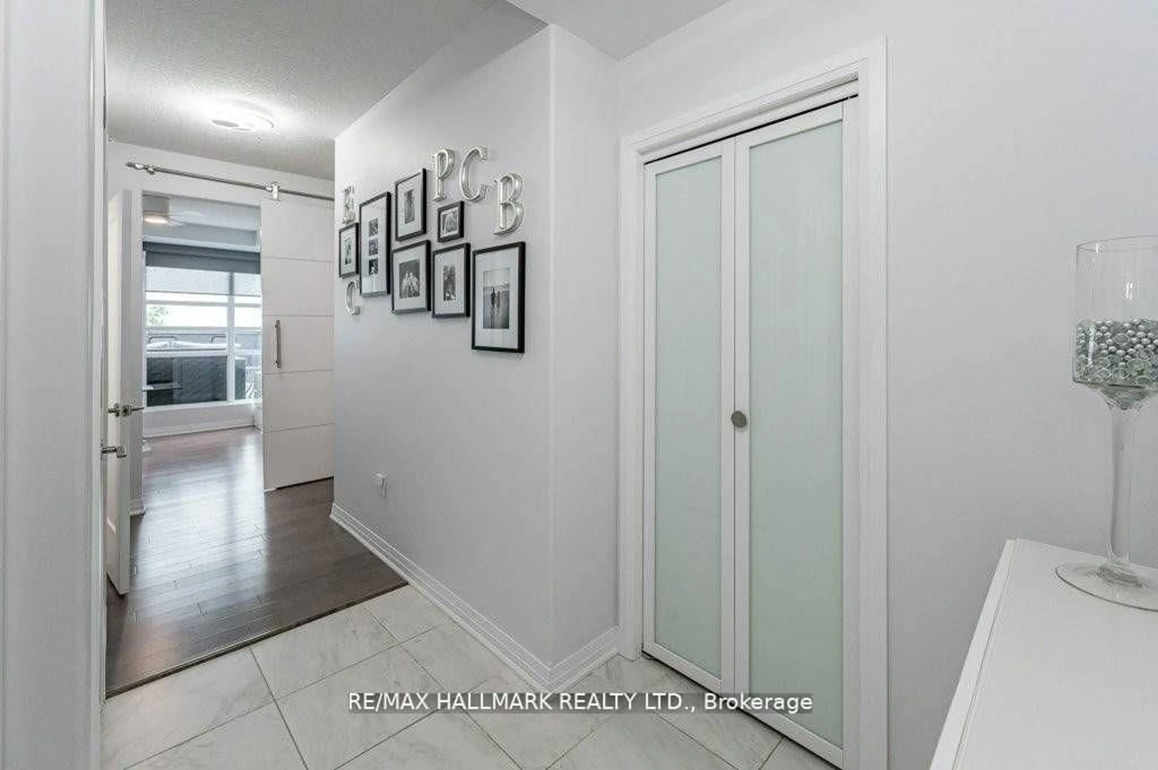 Indoor entryway for 10 Concord Pl #409, Grimsby Ontario L3M 0G6
