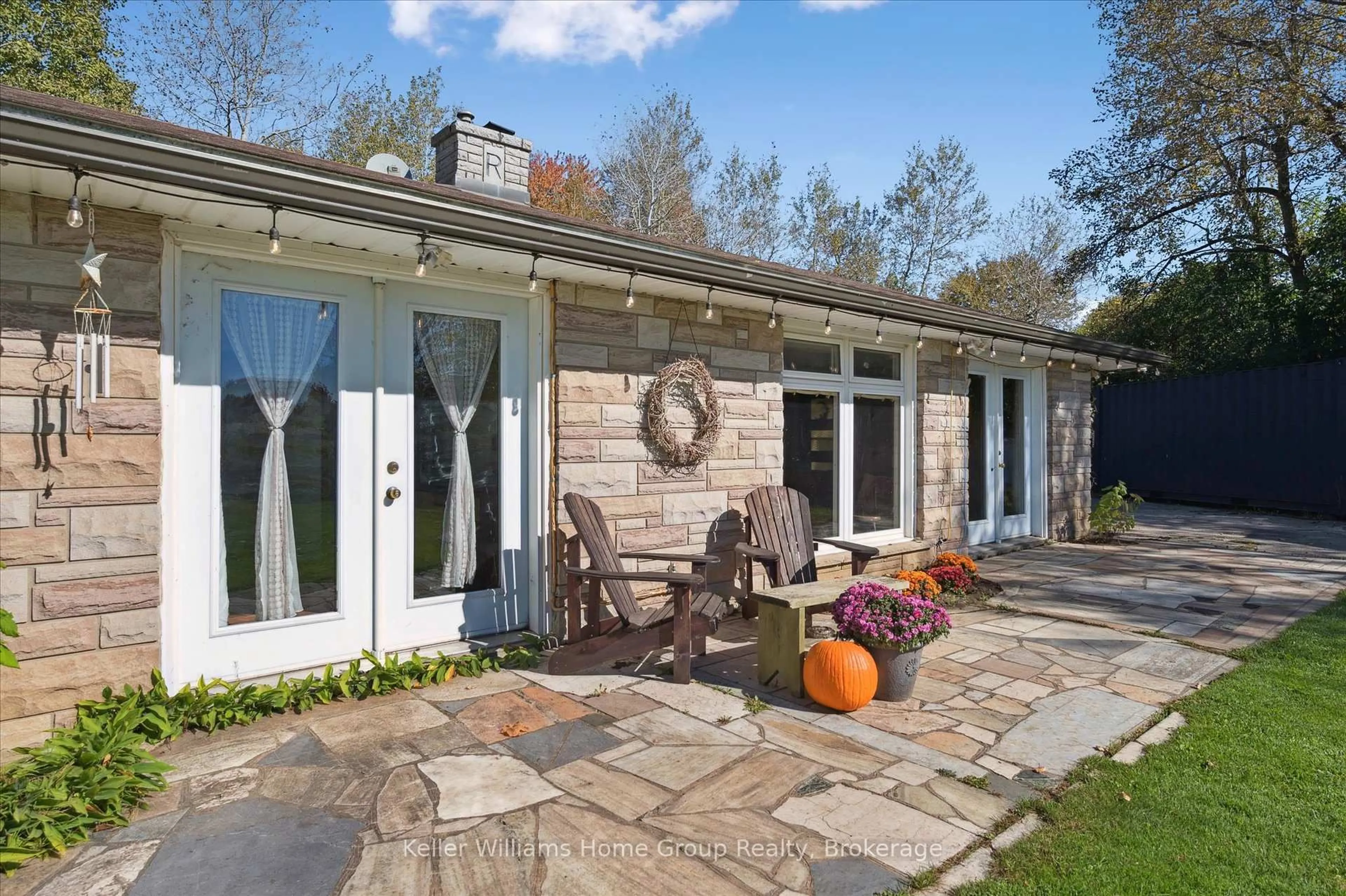 Patio, street for 568 Black St, Centre Wellington Ontario N1M 0A3