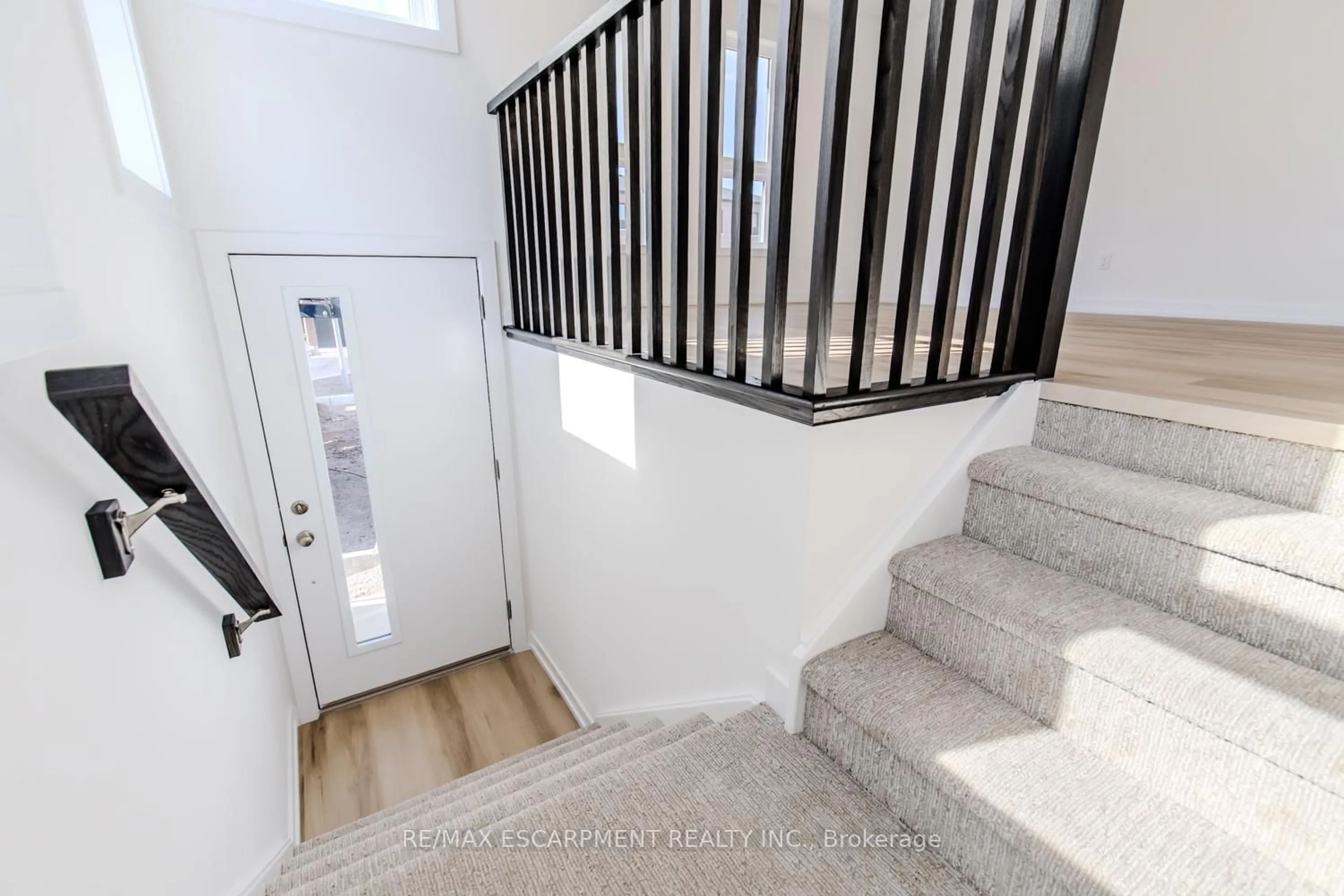 Stairs for 70 Kenesky Dr #39, Hamilton Ontario L0R 2H7