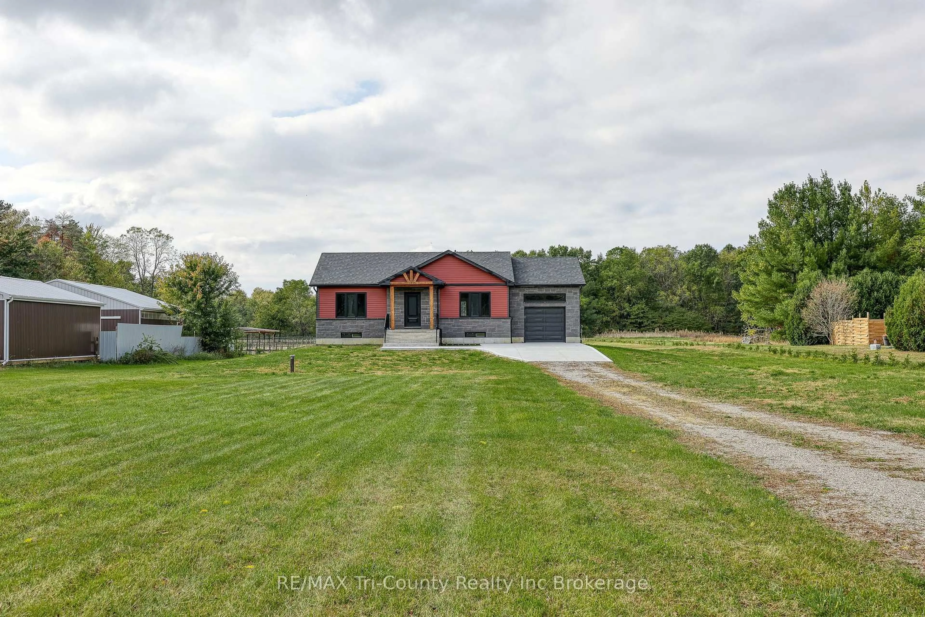 A pic from outside/outdoor area/front of a property/back of a property/a pic from drone, street for 30054 West Bothwell Rd, Chatham-Kent Ontario N0P 1C0