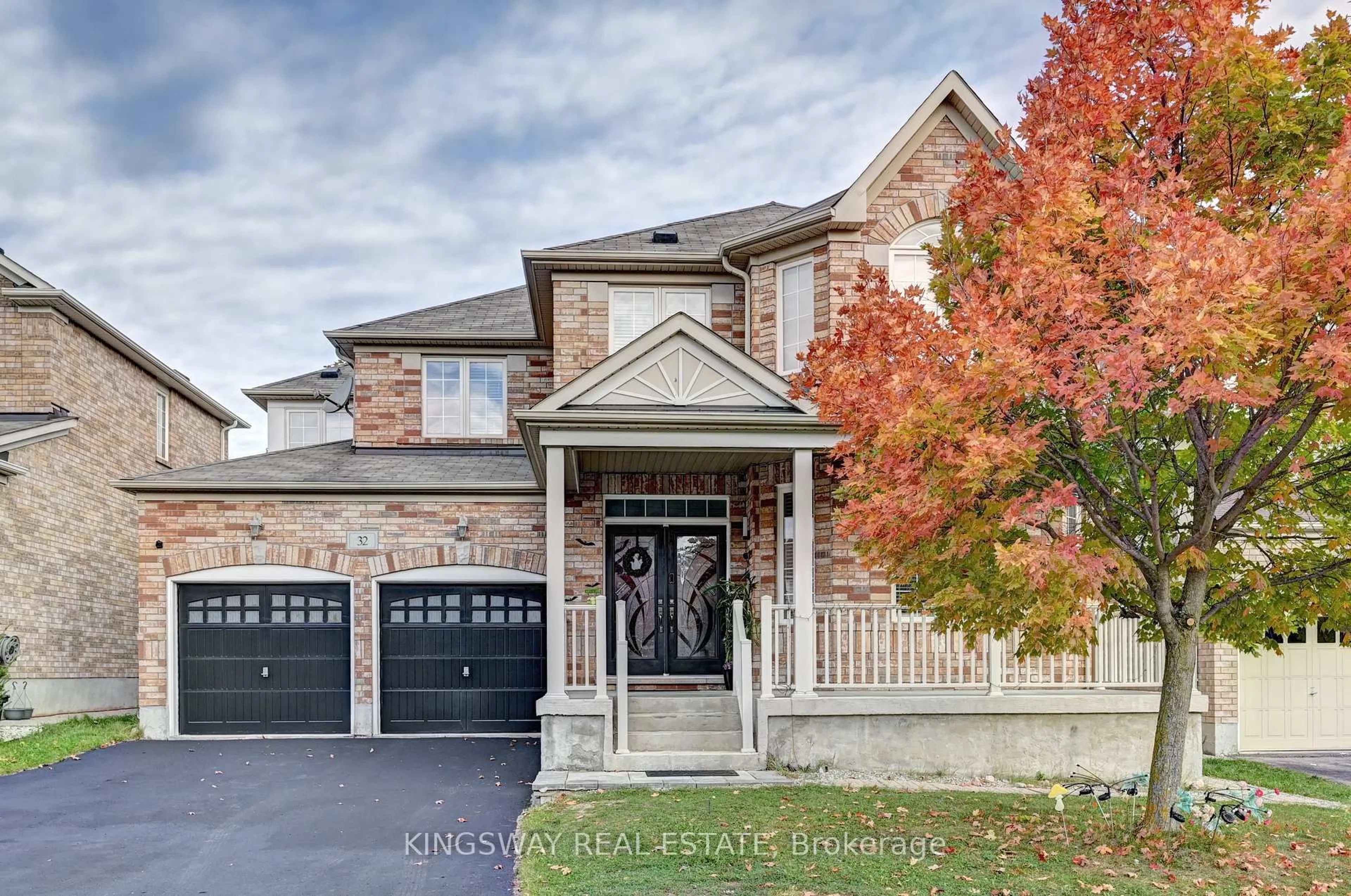 Home with brick exterior material, street for 32 Weir St, Cambridge Ontario N3C 0B9