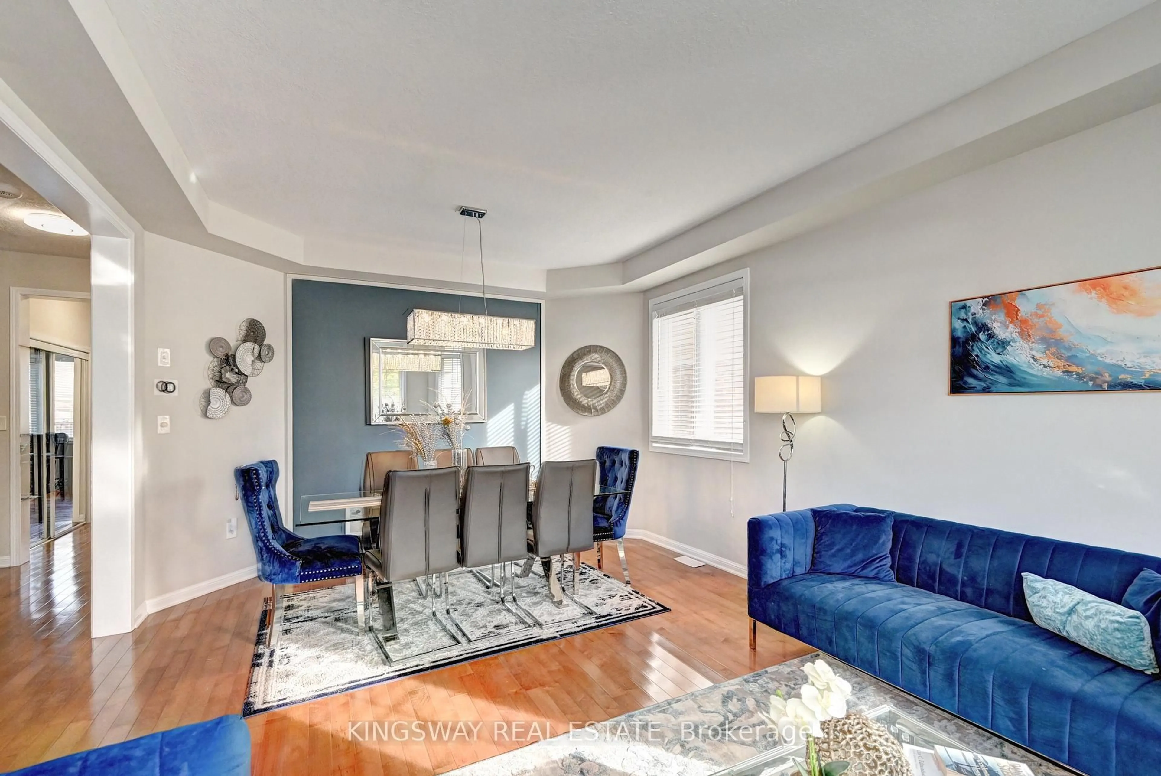 Living room with furniture, unknown for 32 Weir St, Cambridge Ontario N3C 0B9