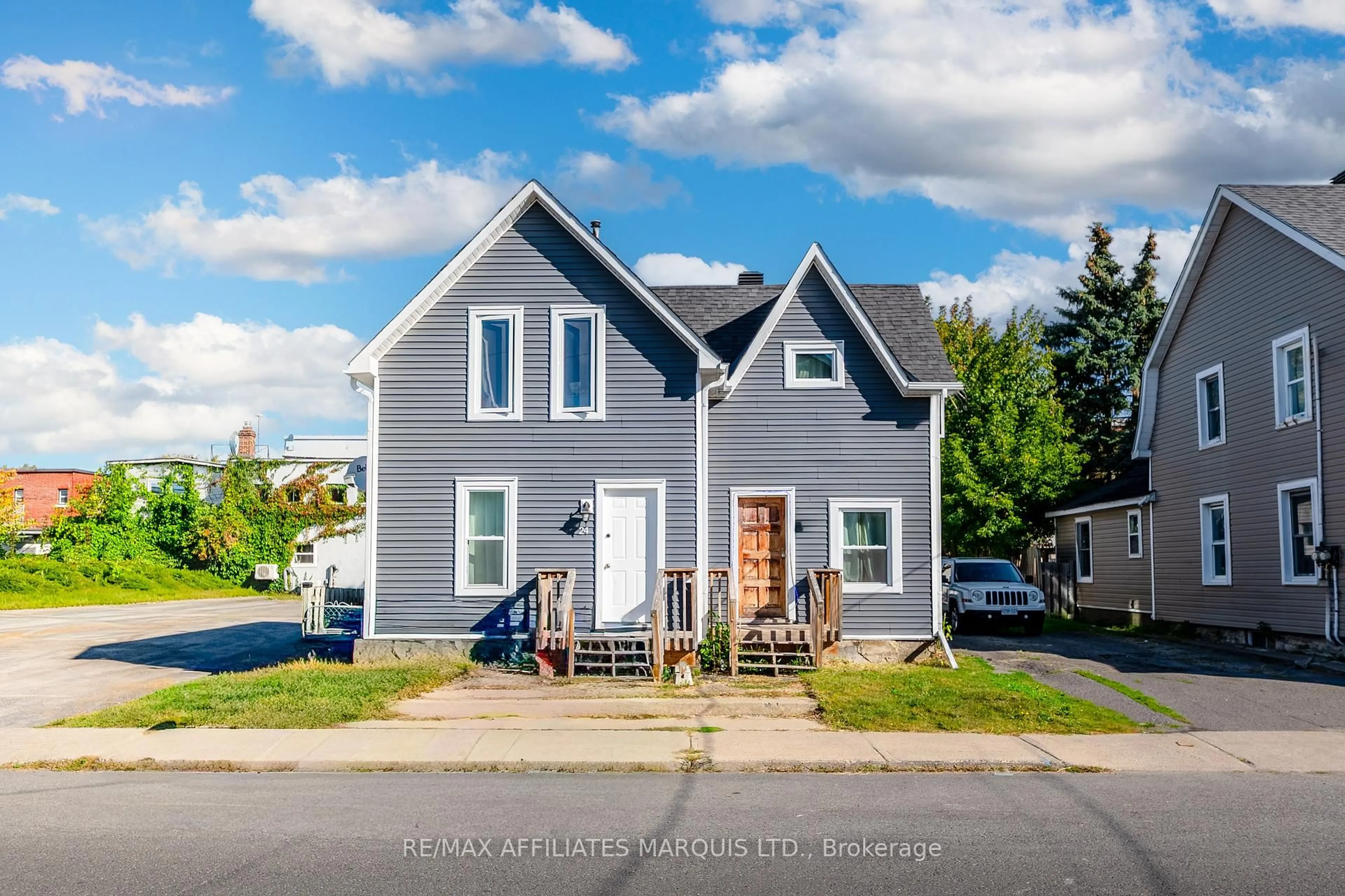 A pic from outside/outdoor area/front of a property/back of a property/a pic from drone, street for 24 Lennox St, Cornwall Ontario K6H 1G8