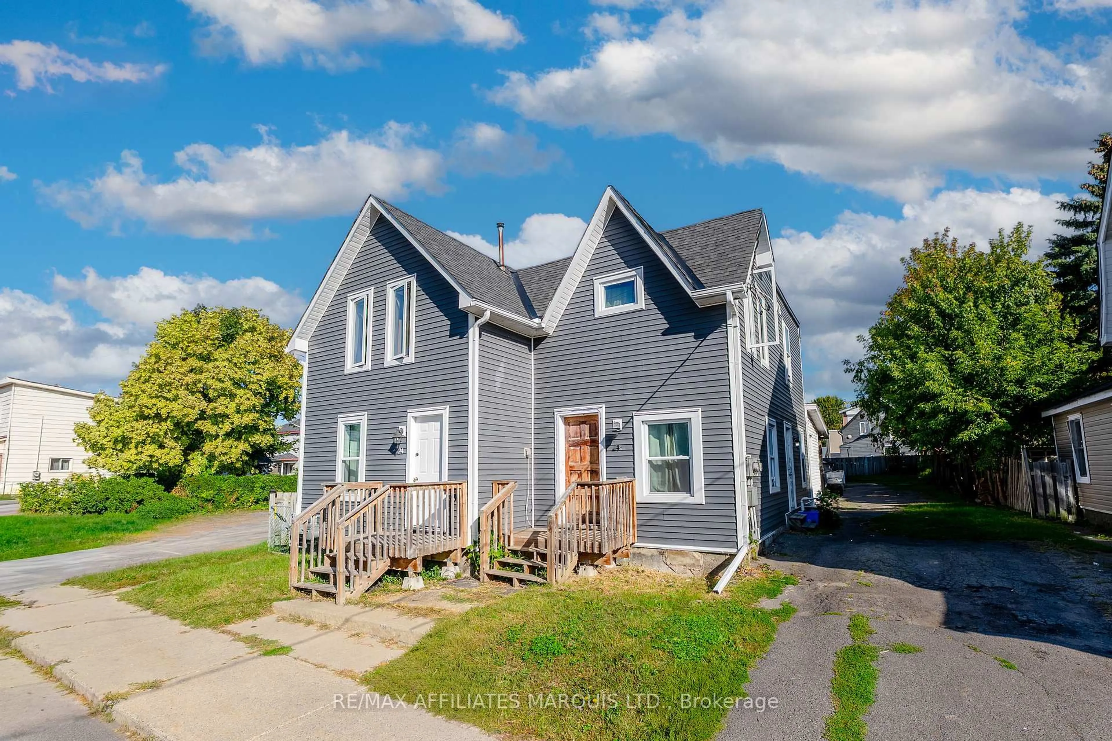 A pic from outside/outdoor area/front of a property/back of a property/a pic from drone, street for 24 Lennox St, Cornwall Ontario K6H 1G8