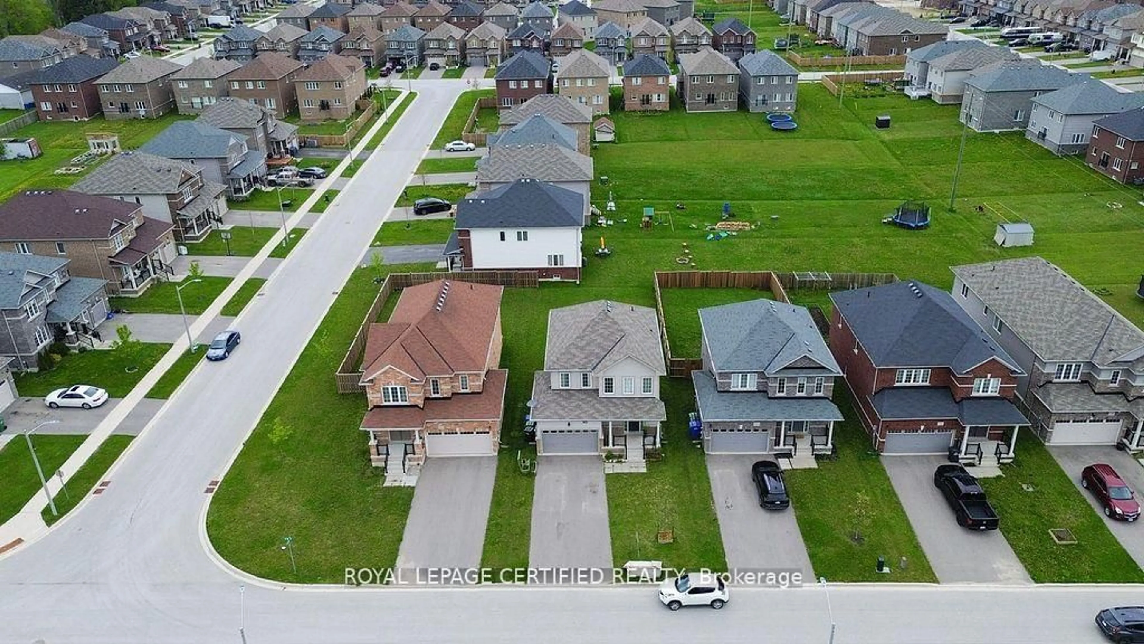 A pic from outside/outdoor area/front of a property/back of a property/a pic from drone, street for 102 Elm St, Southgate Ontario N0C 1B0