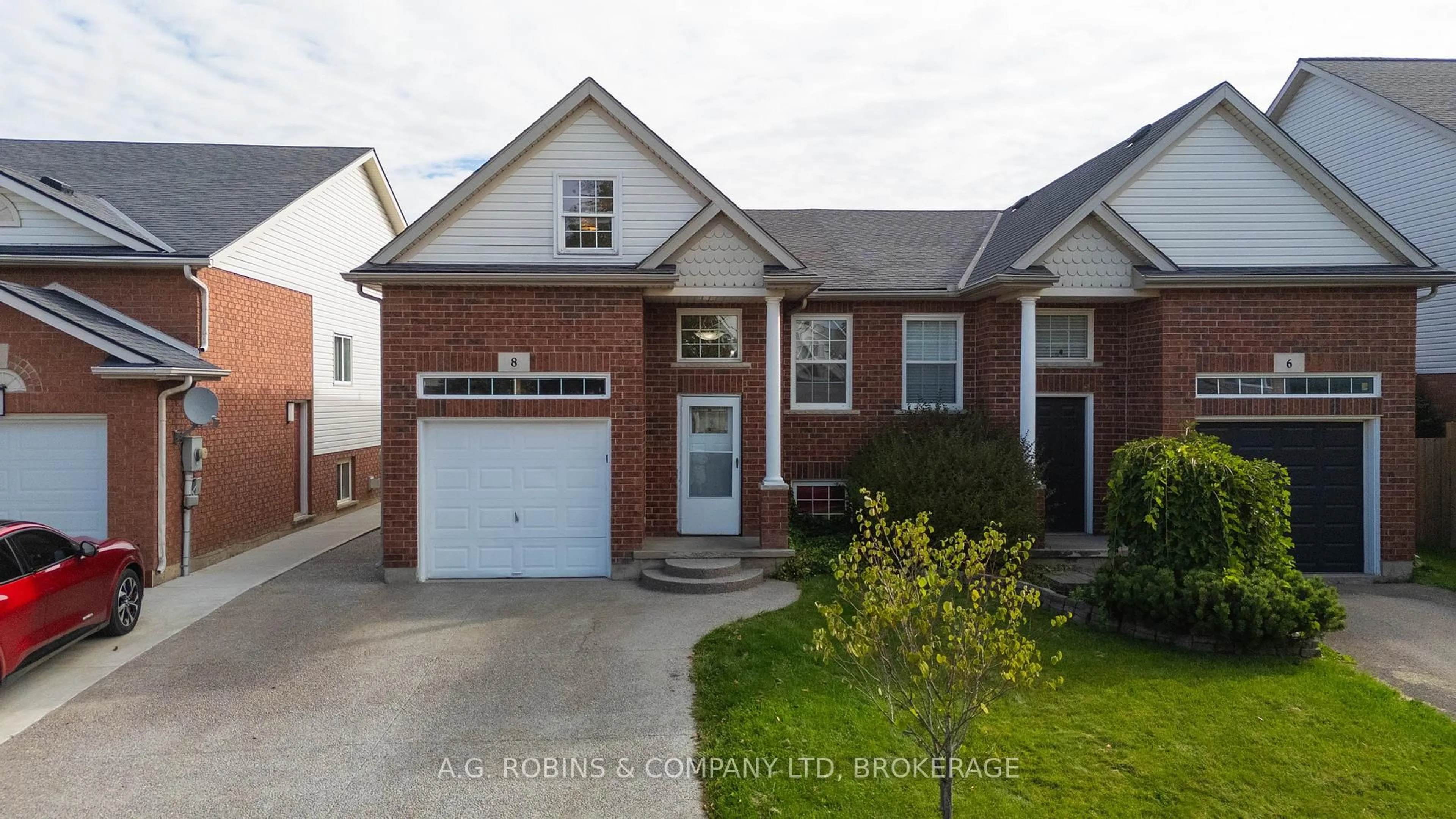 Home with brick exterior material, street for 8 McBride Dr, St. Catharines Ontario L2S 3Y4