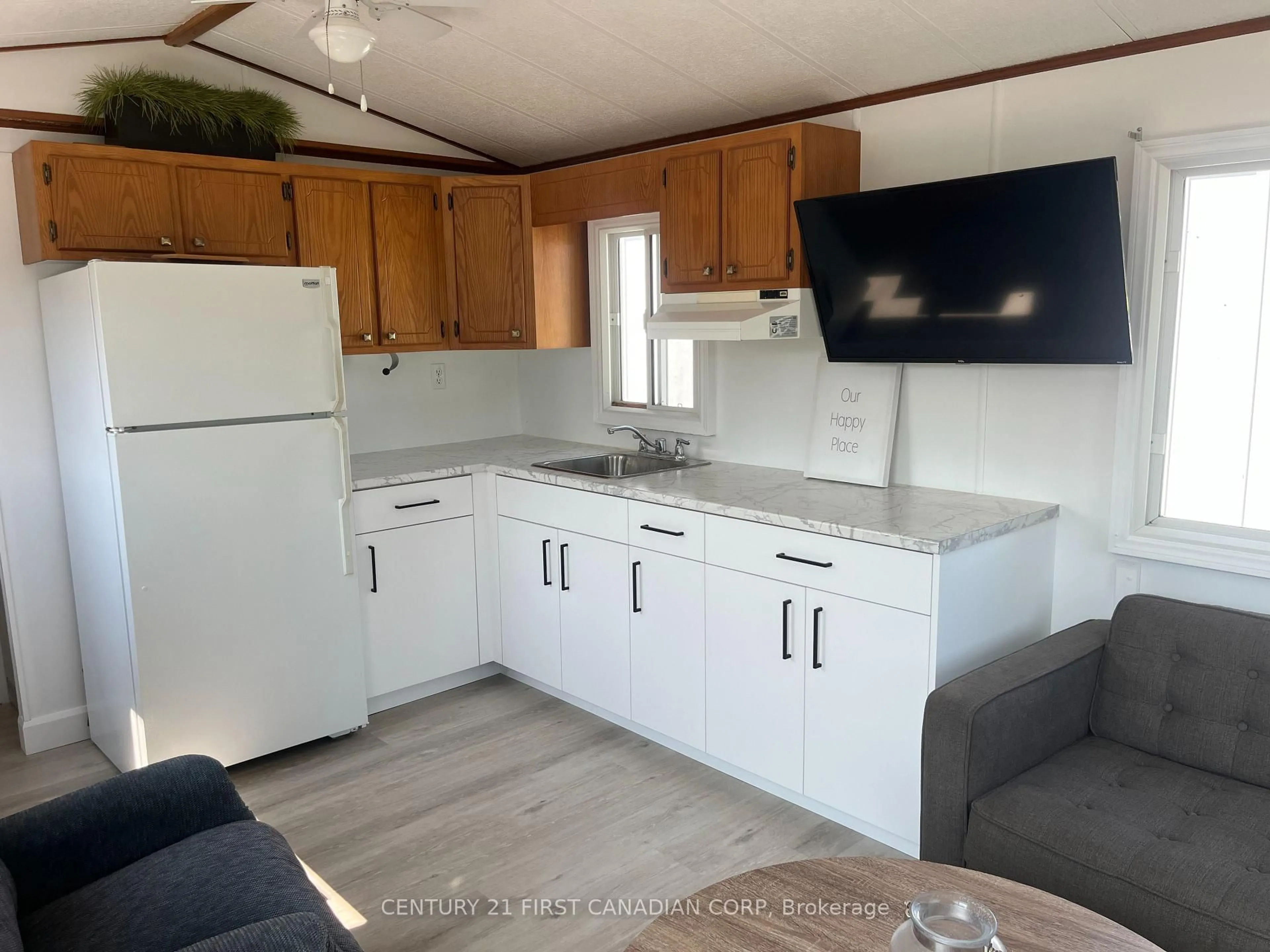 Standard kitchen, unknown for 13 St. Lucia Lane, Bluewater Ontario N0M 1N0