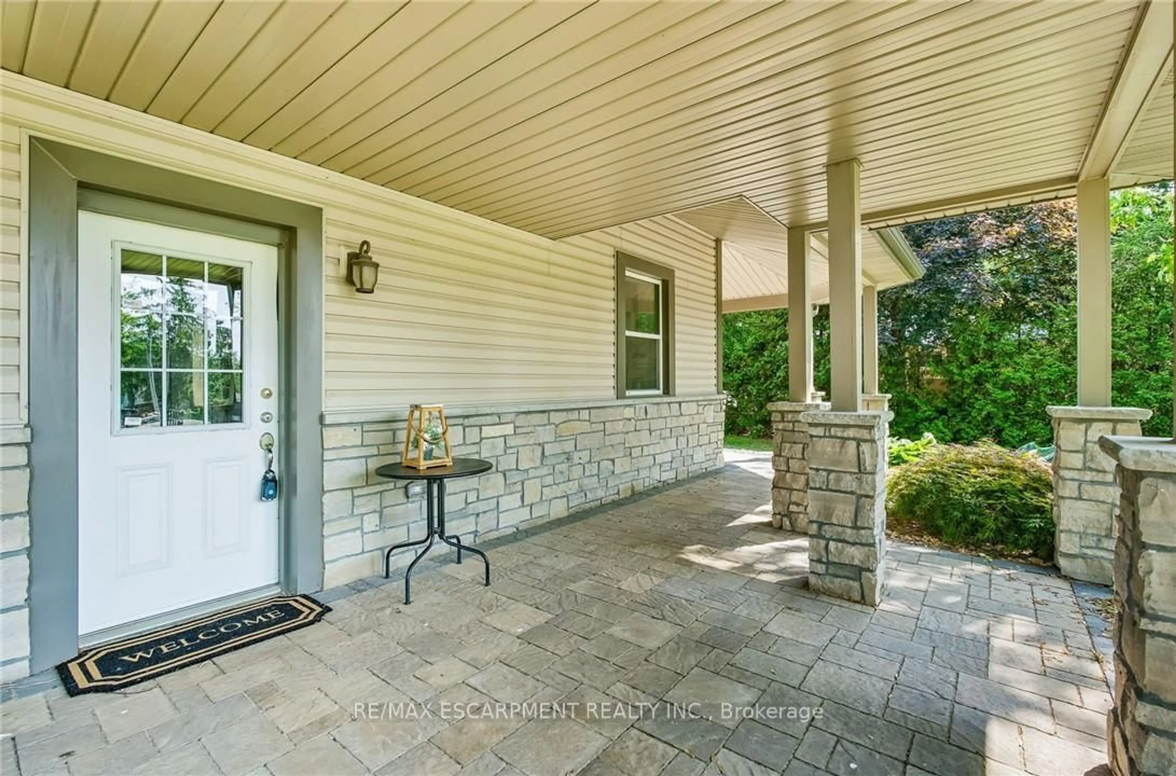 Unknown for 483 Harvest Rd, Hamilton Ontario L9H 5E2