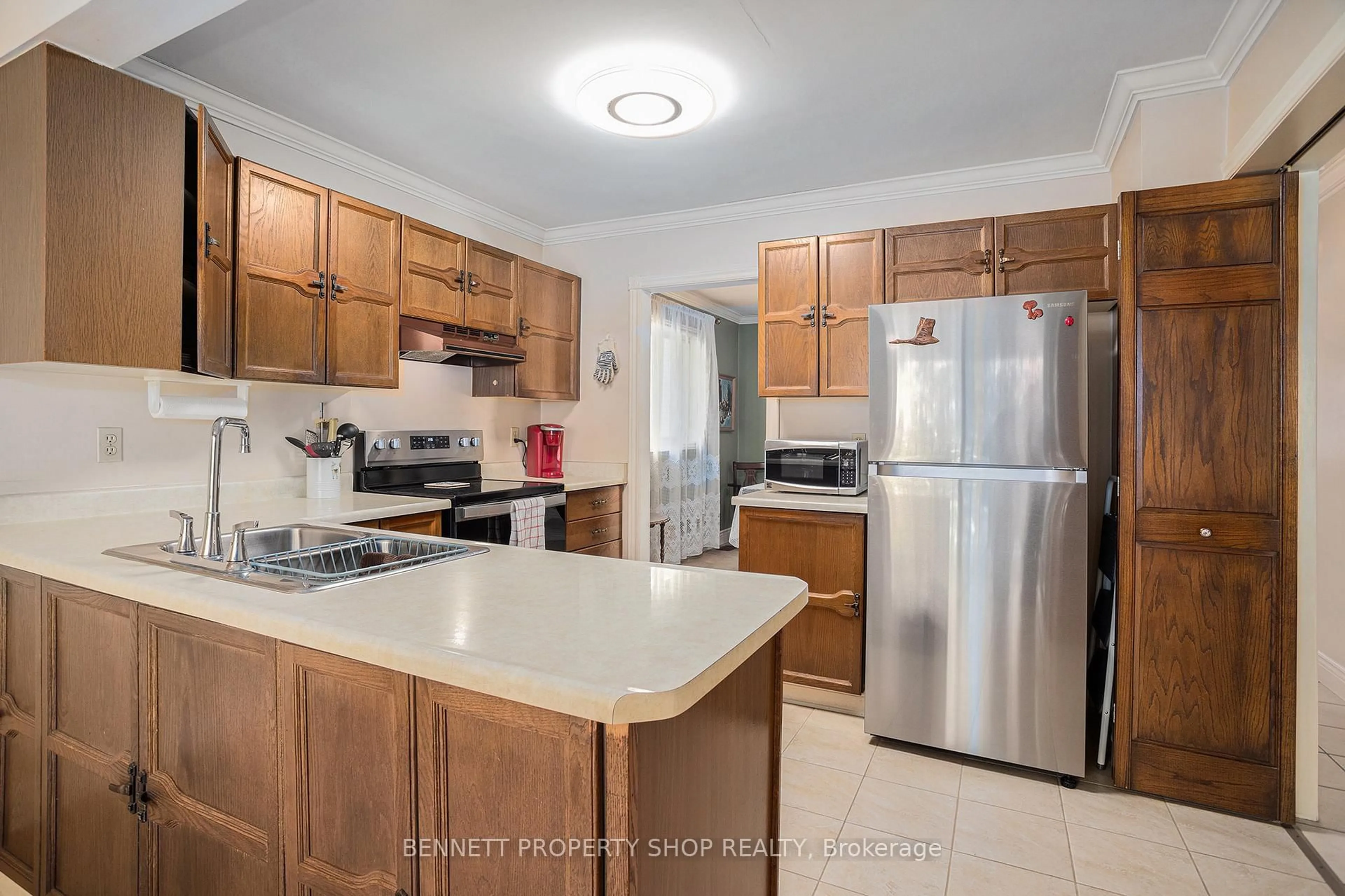 Standard kitchen, unknown for 1717 Des Perdrix Cres, Orleans Ontario K1C 5B5