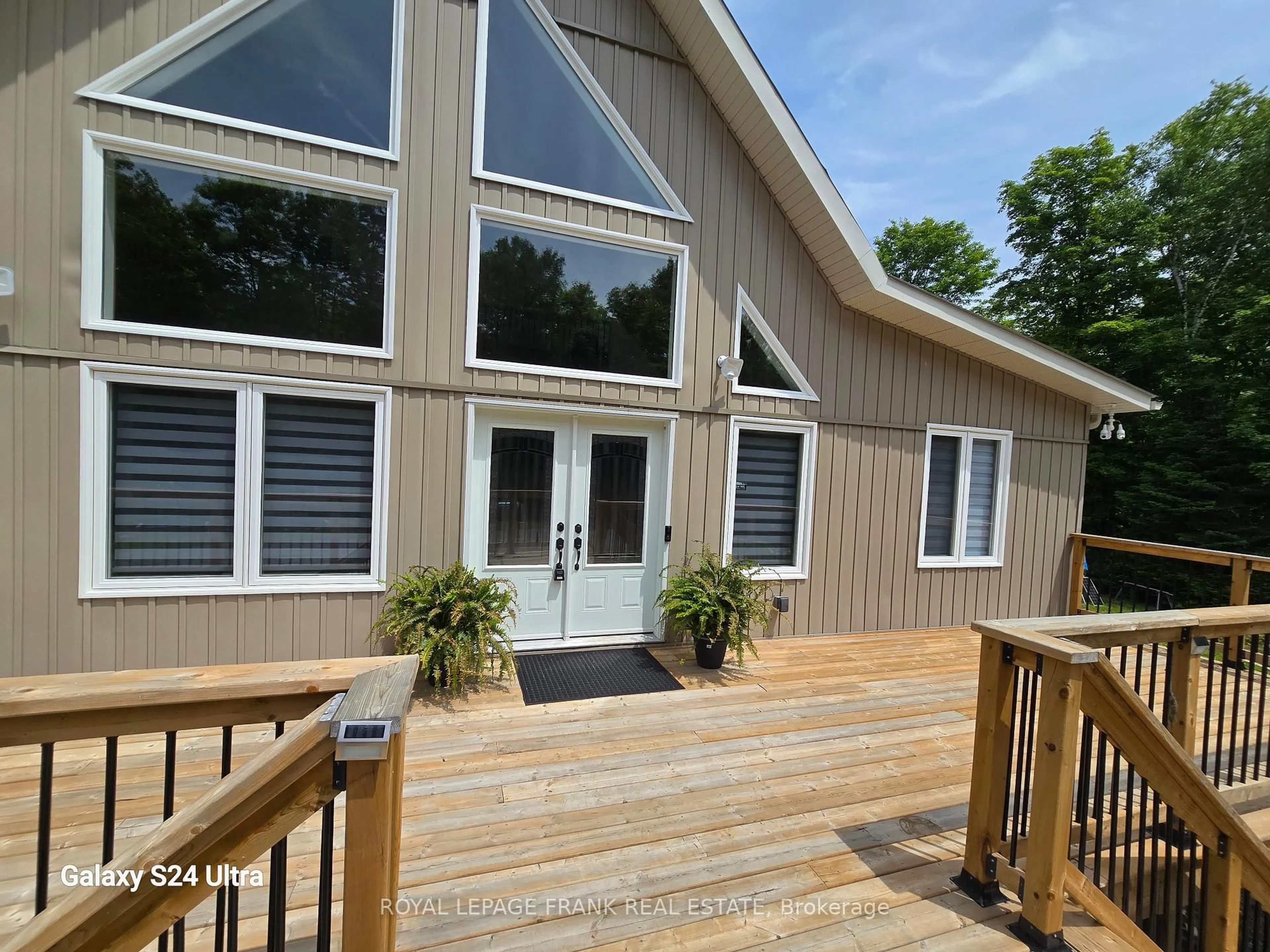 Home with vinyl exterior material, water/lake/river/ocean view for 1097 Cheddar Rd, Highlands East Ontario K0L 1M0