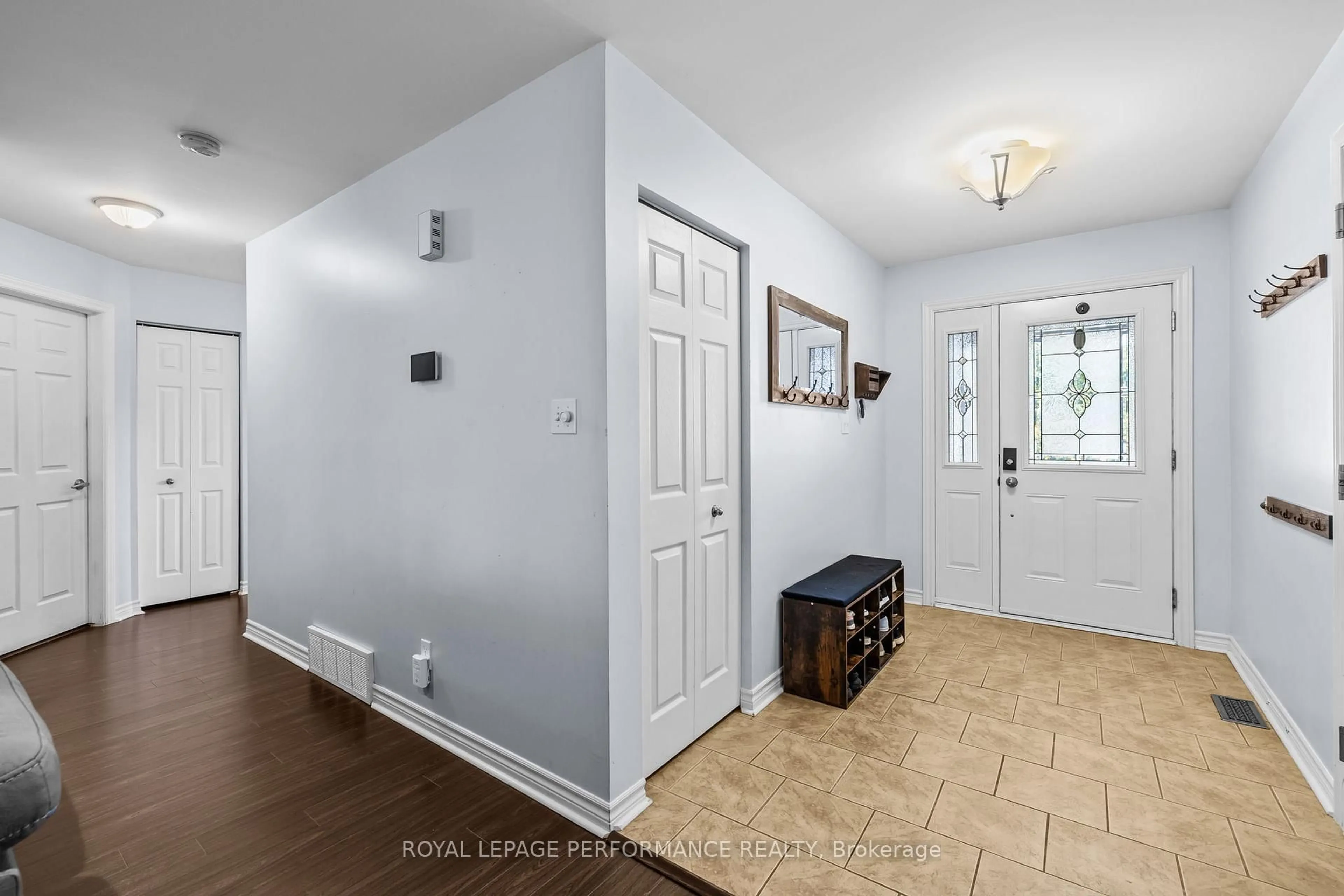 Indoor entryway for 54 Giroux St, The Nation Ontario K0A 2M0