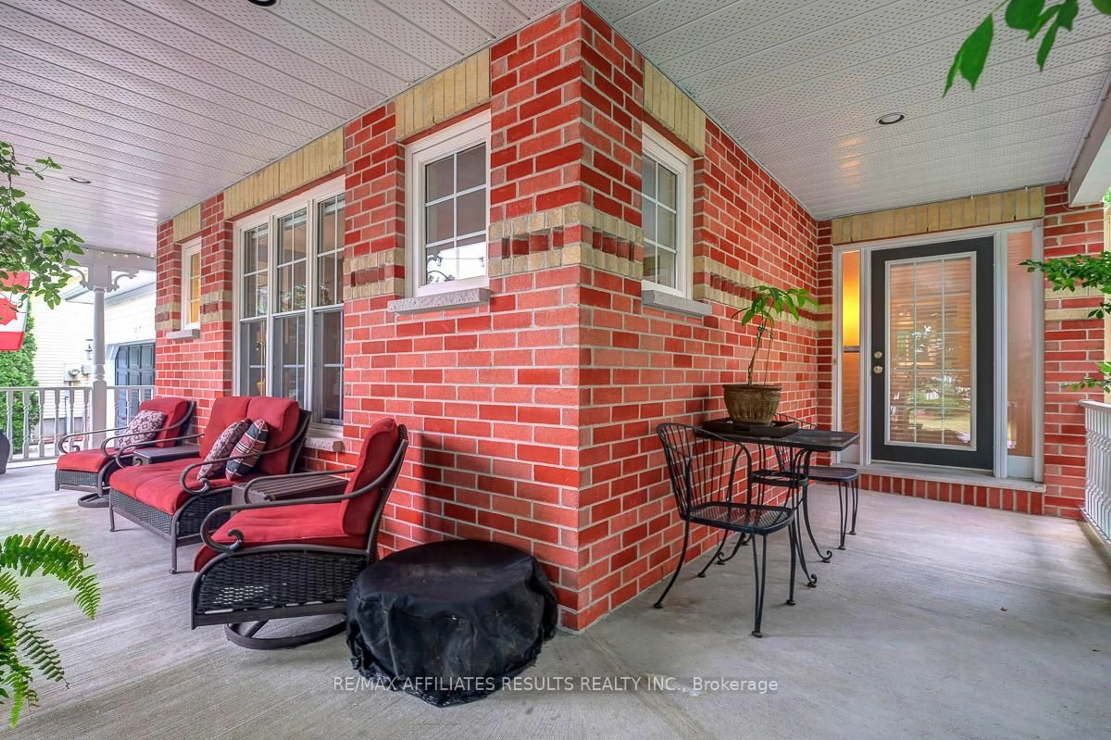 Home with brick exterior material, street for 35 Crantham Cres, Ottawa Ontario K2S 1R2