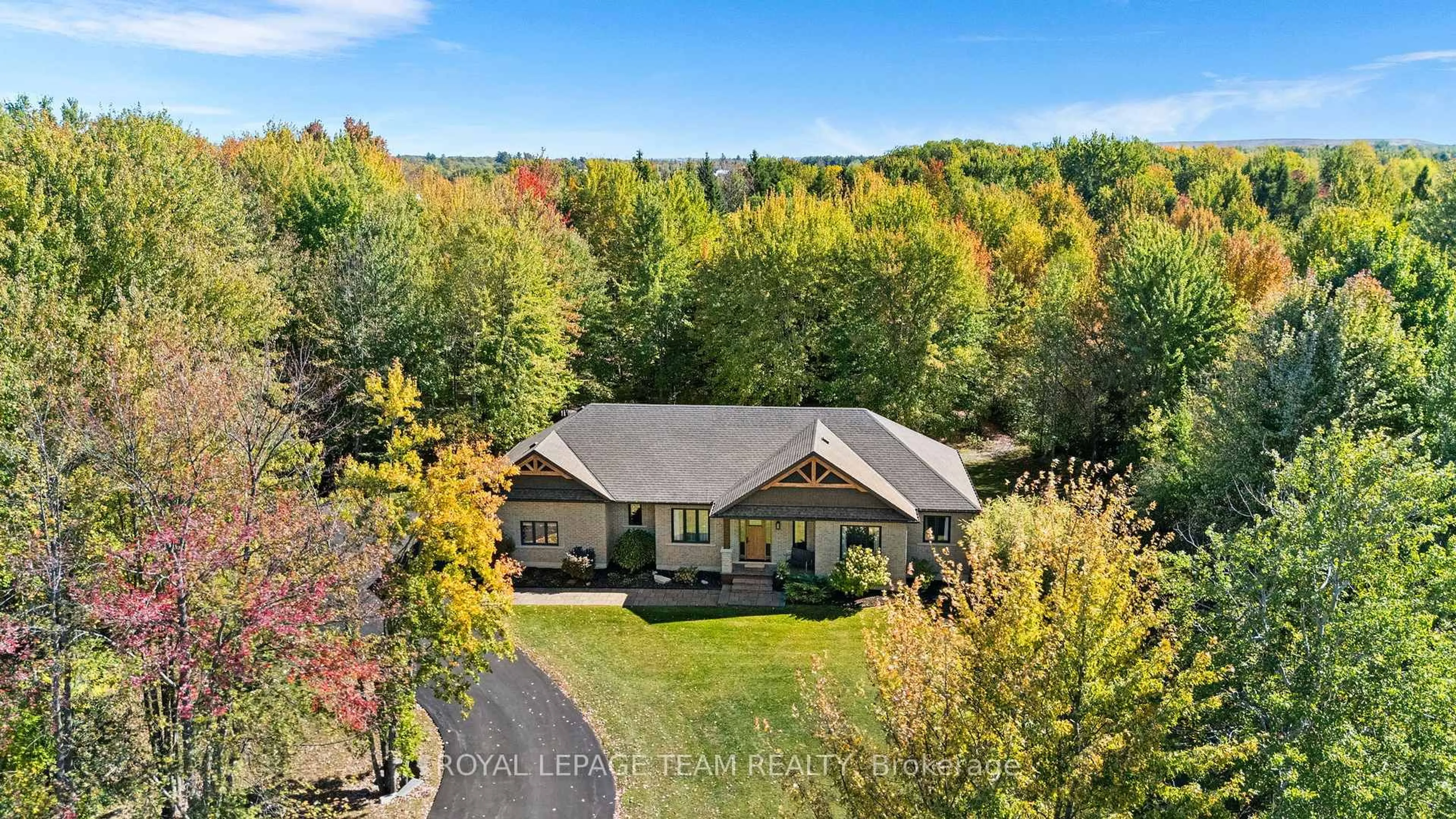 A pic from outside/outdoor area/front of a property/back of a property/a pic from drone, unknown for 524 Osmond Daley Dr, Carp Ontario K0A 1L0
