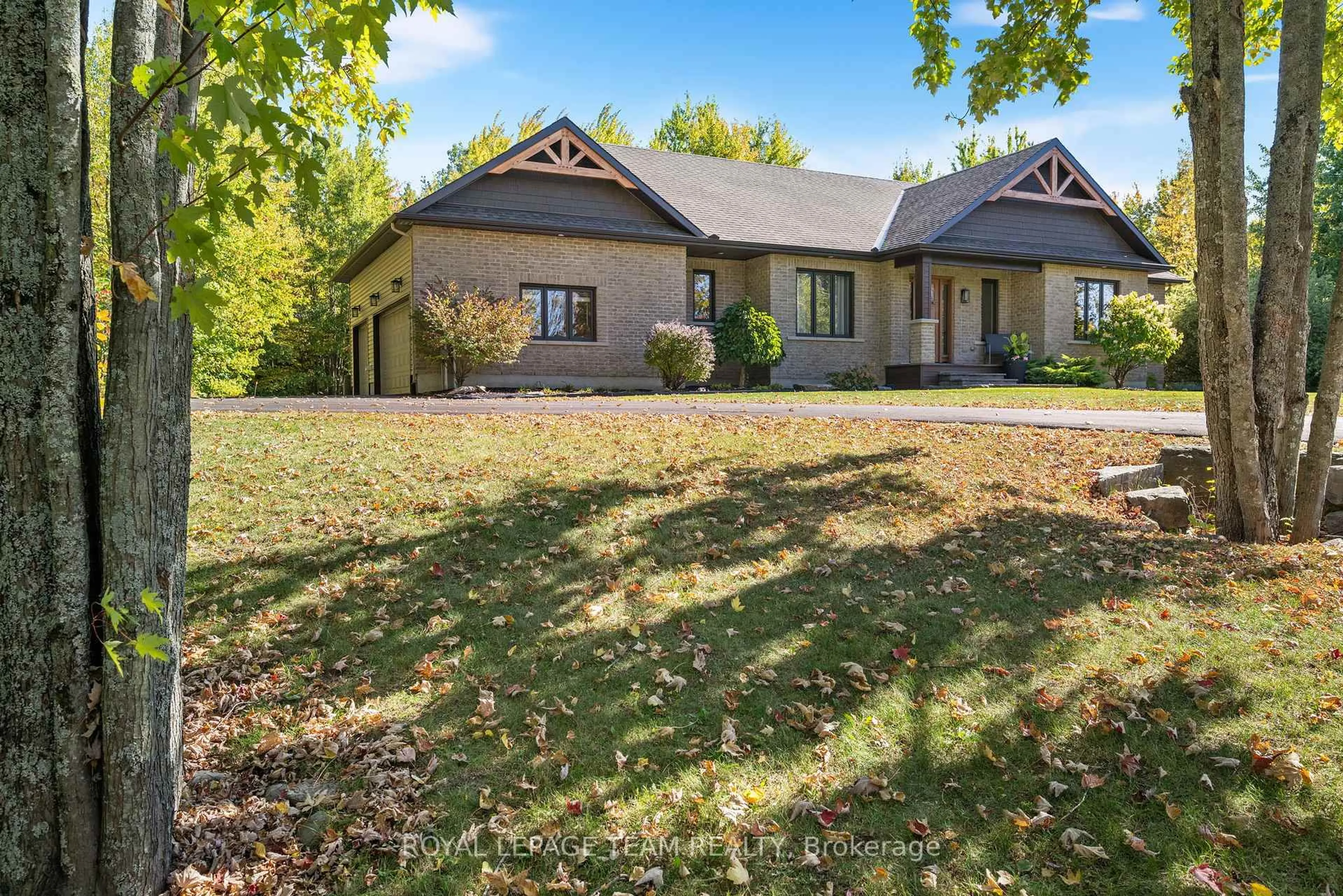 A pic from outside/outdoor area/front of a property/back of a property/a pic from drone, mountain view for 524 Osmond Daley Dr, Carp Ontario K0A 1L0
