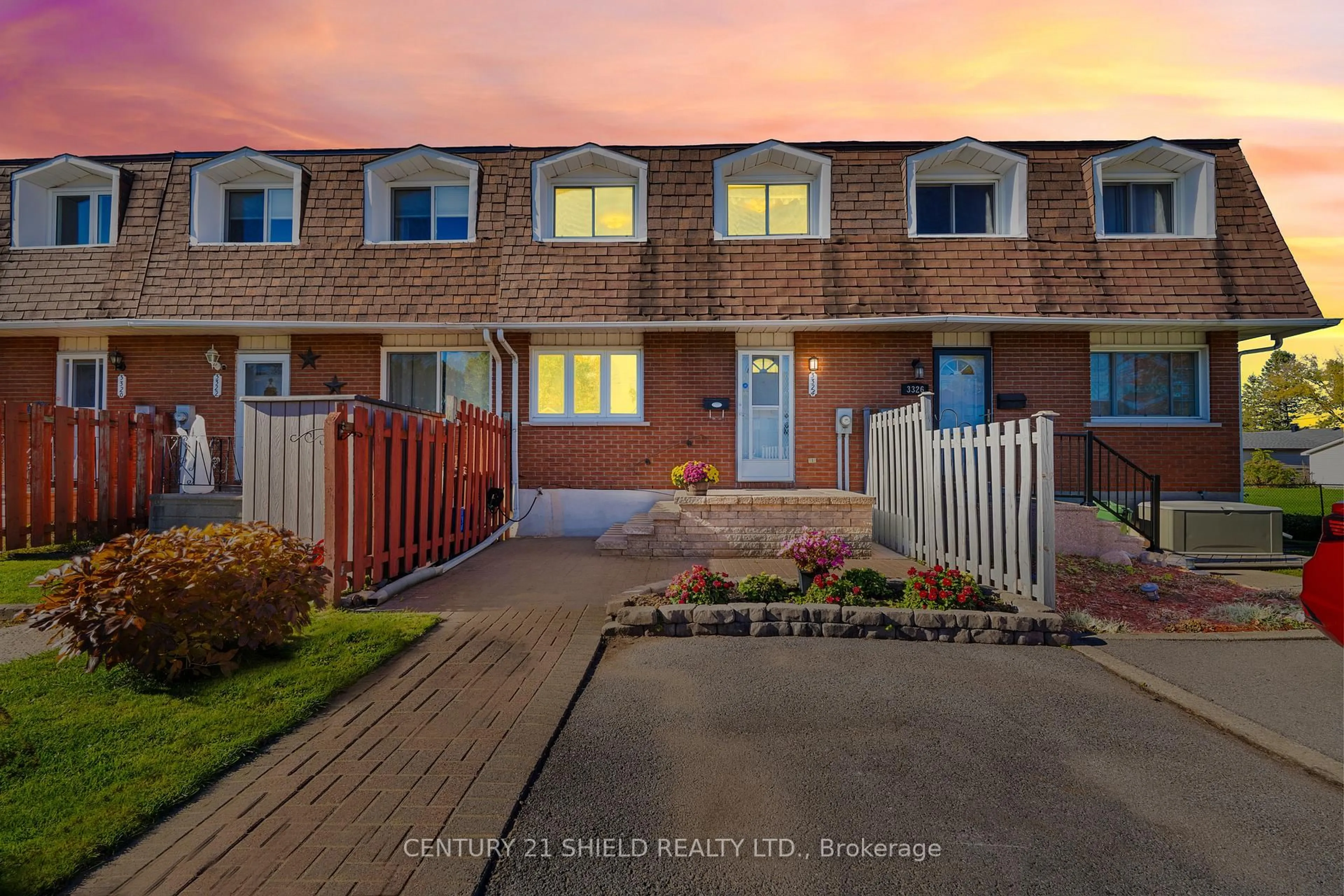A pic from outside/outdoor area/front of a property/back of a property/a pic from drone, street for 3324 Cadeb Ave, Cornwall Ontario K6K 1L8
