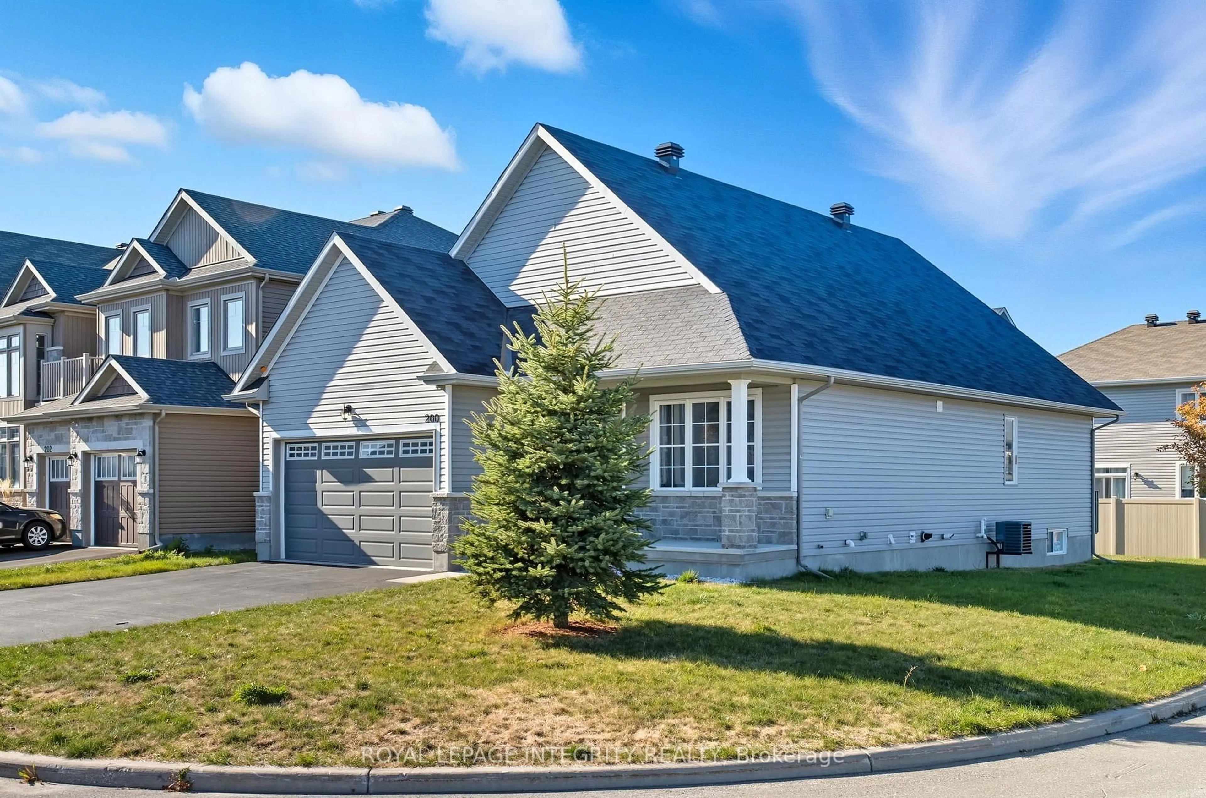 Home with vinyl exterior material, street for 200 Rover St, Ottawa Ontario K2V 0G2