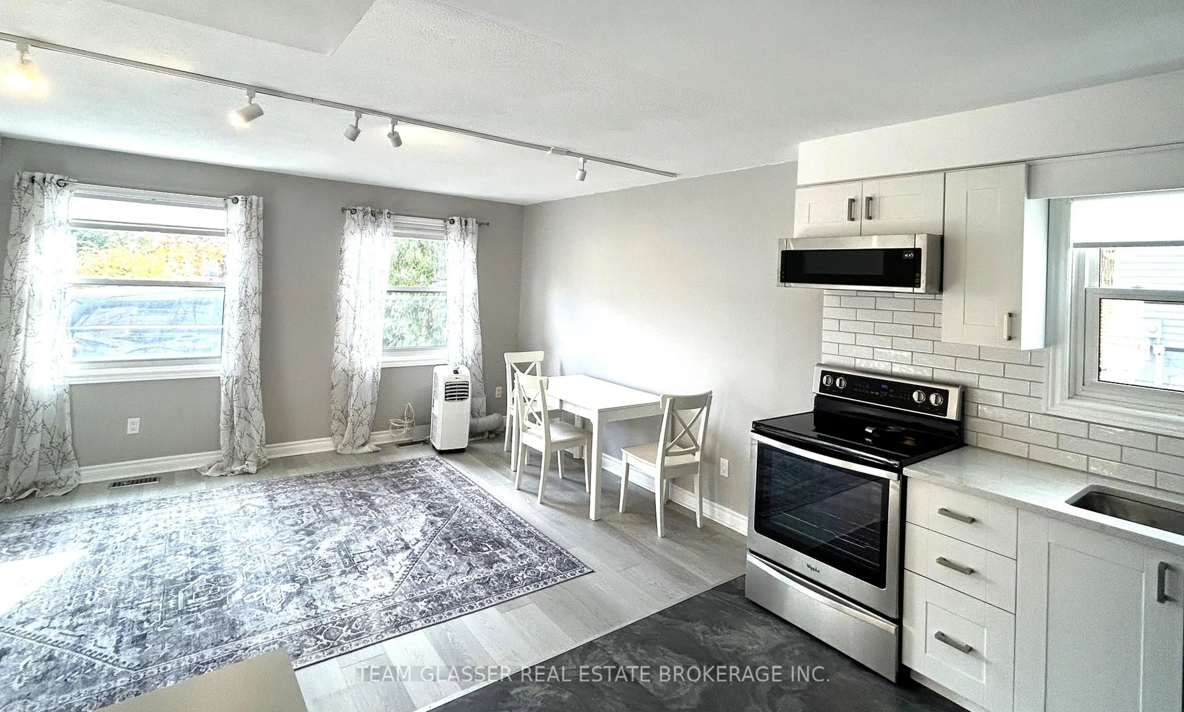 Unknown for 630 Victoria St, London East Ontario N5Y 4C1