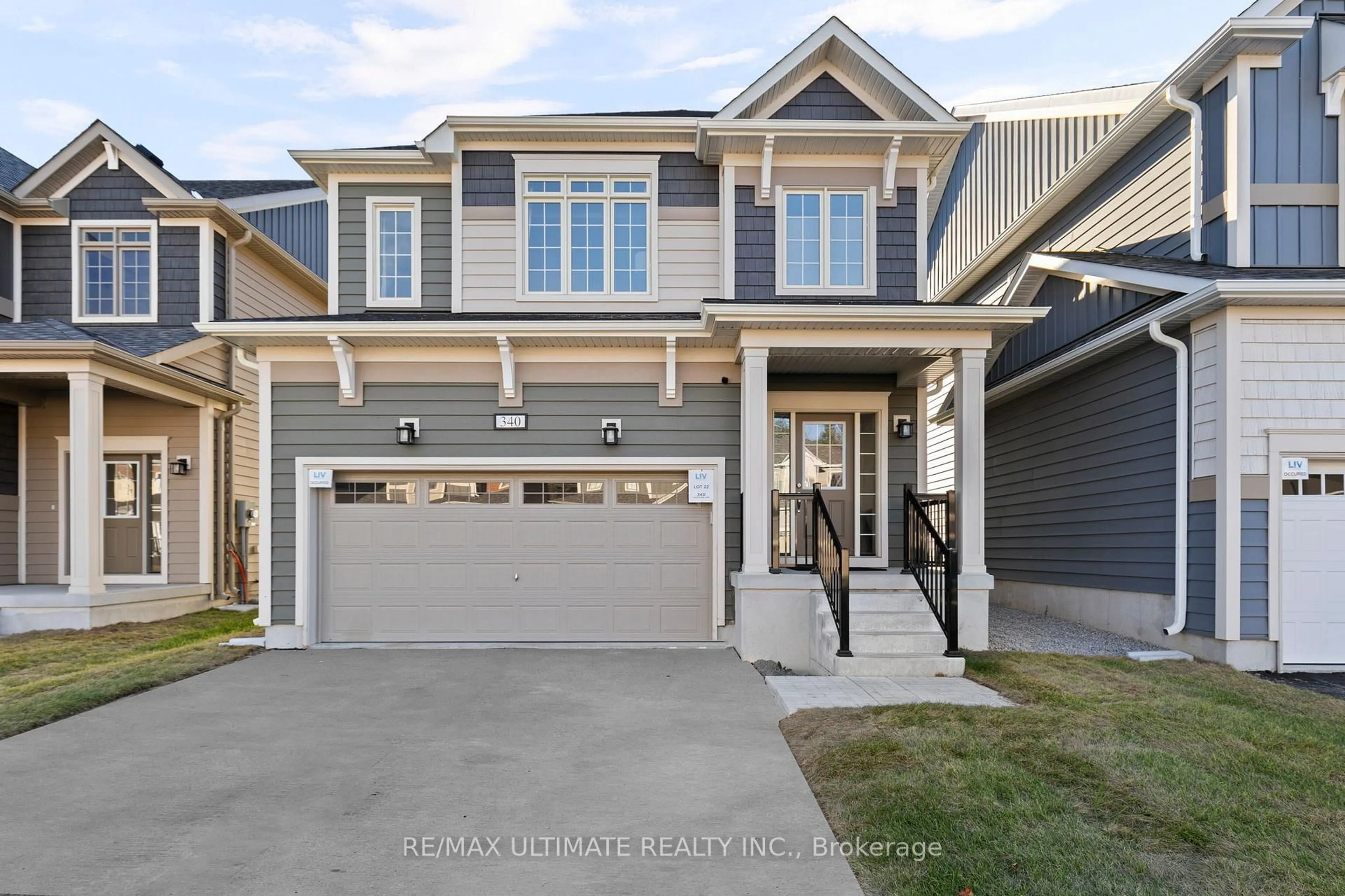Home with brick exterior material, street for 340 Mceachern Lane, Gravenhurst Ontario P1P 0H8