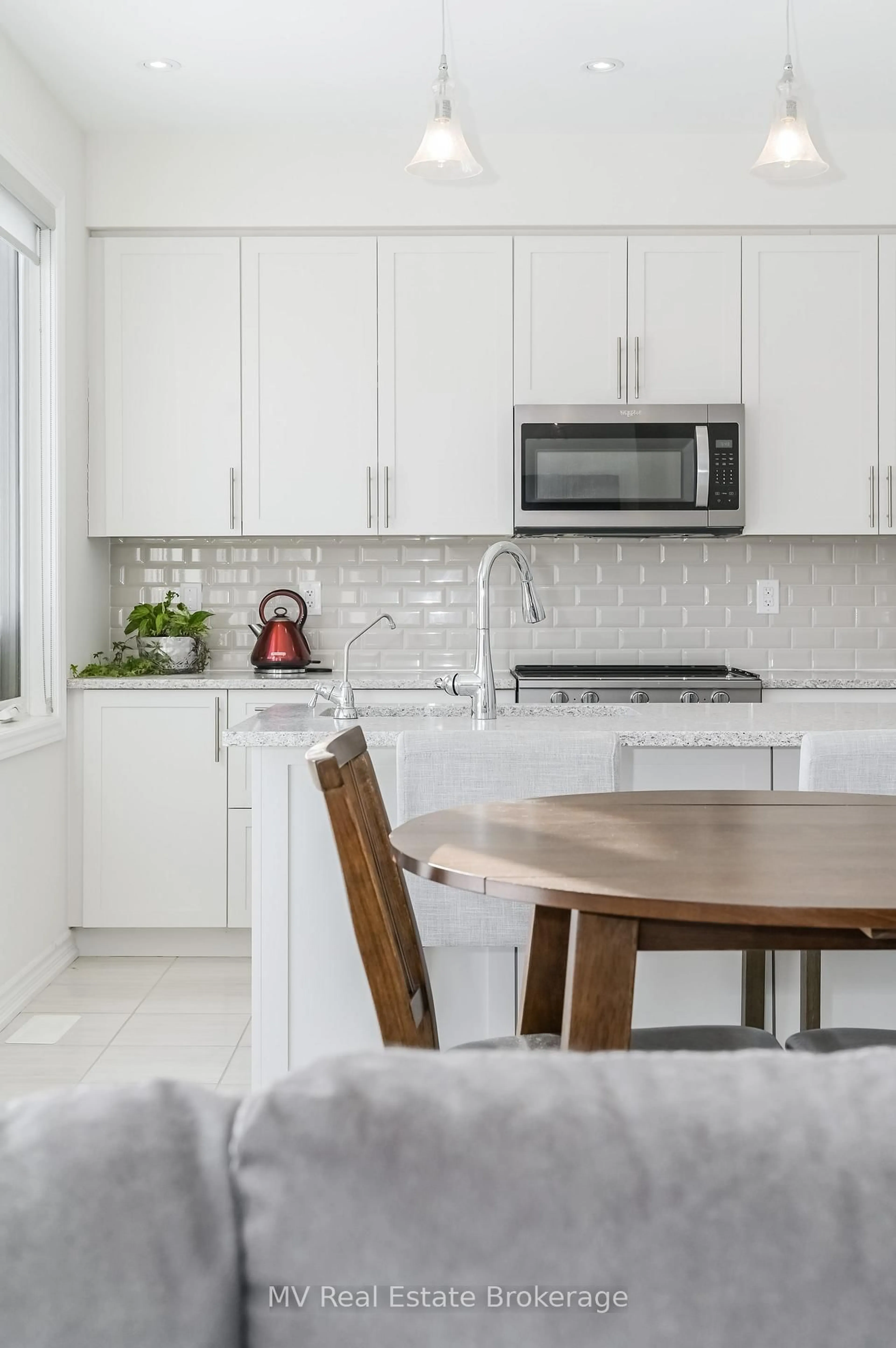 Open concept kitchen, ceramic/tile floor for 128 Farley Rd, Centre Wellington Ontario N1M 0E8