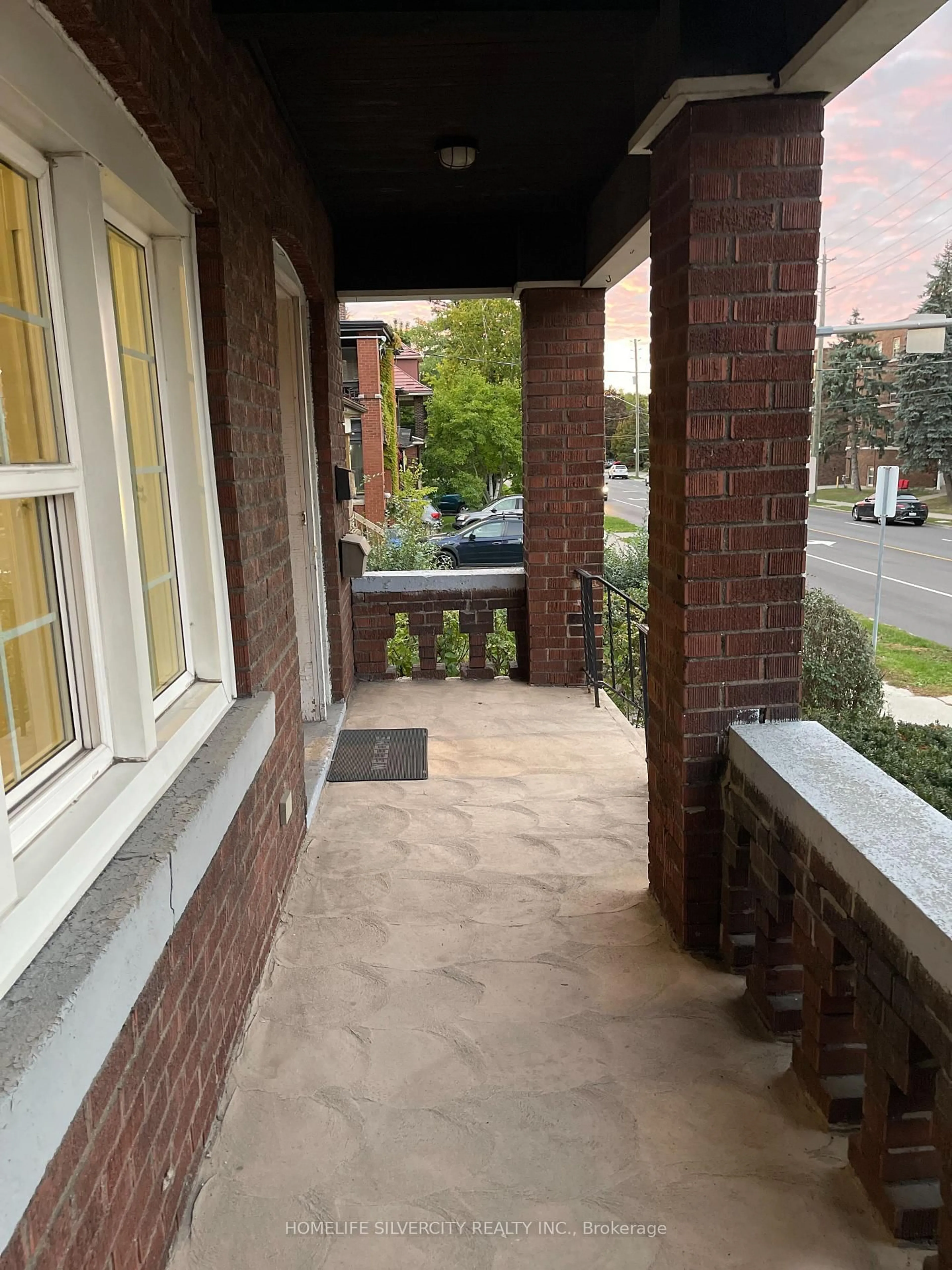 Balcony in the apartment, street for 435 Aberdeen Ave, Hamilton Ontario L8P 2S4