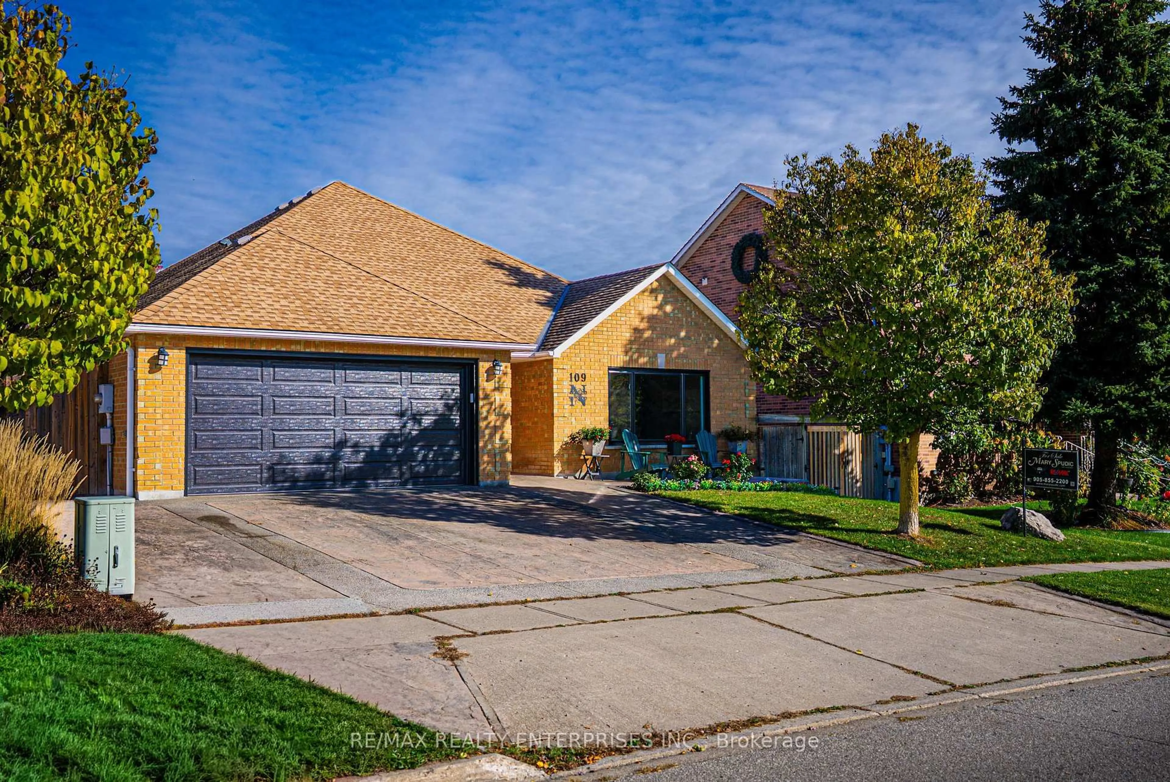 Home with brick exterior material, street for 109 Cowan Blvd, Cambridge Ontario N1T 1K7