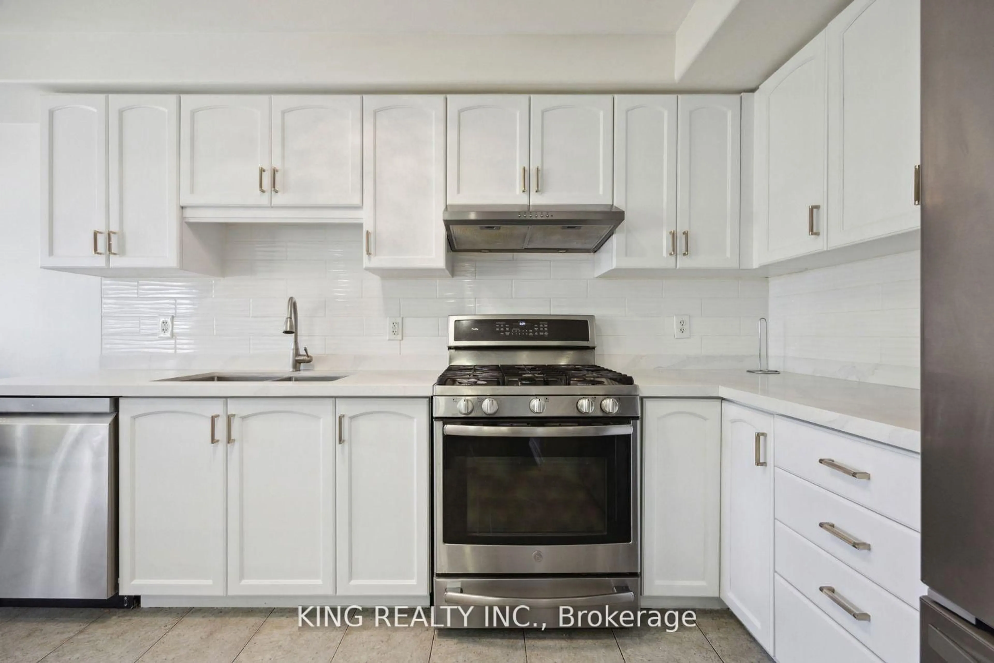 Standard kitchen, unknown for 111 Donald Bell Dr, Hamilton Ontario L0R 1C0