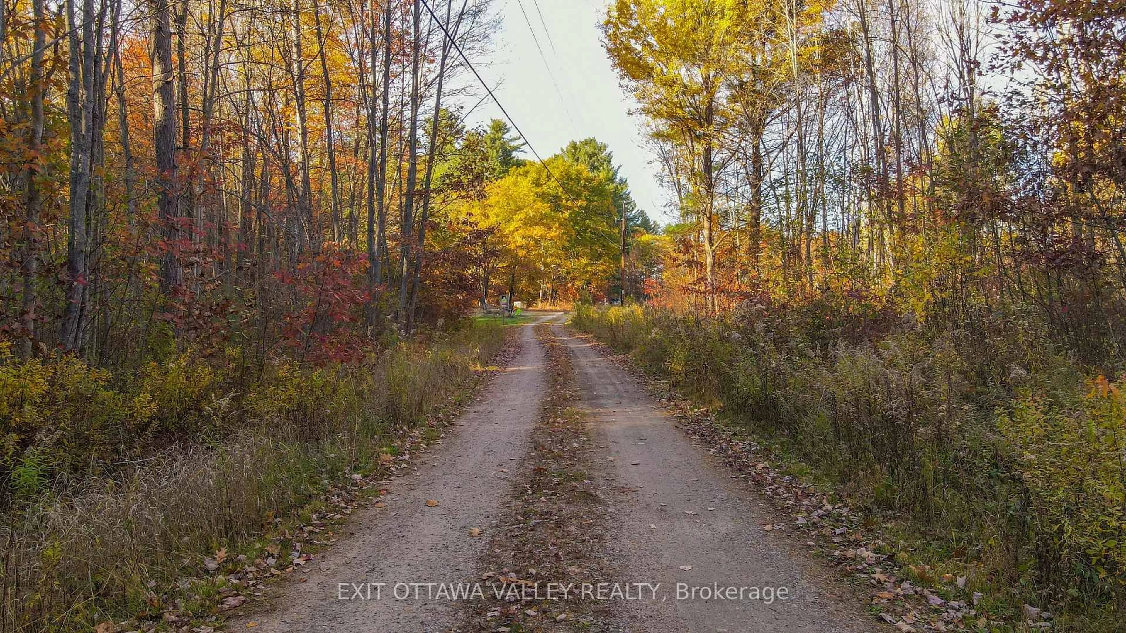 Blurry image for 6 Grannys Lane, Killaloe Ontario K0J 2A0