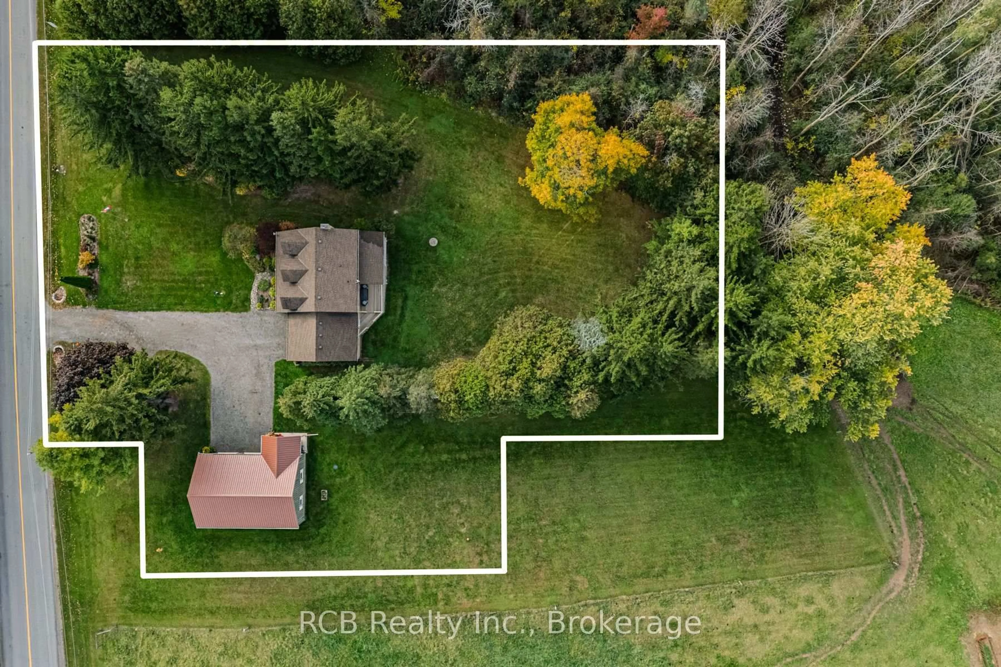 A pic from outside/outdoor area/front of a property/back of a property/a pic from drone, unknown for 2139 Foreman Rd, Hamilton Ontario N1R 5S7