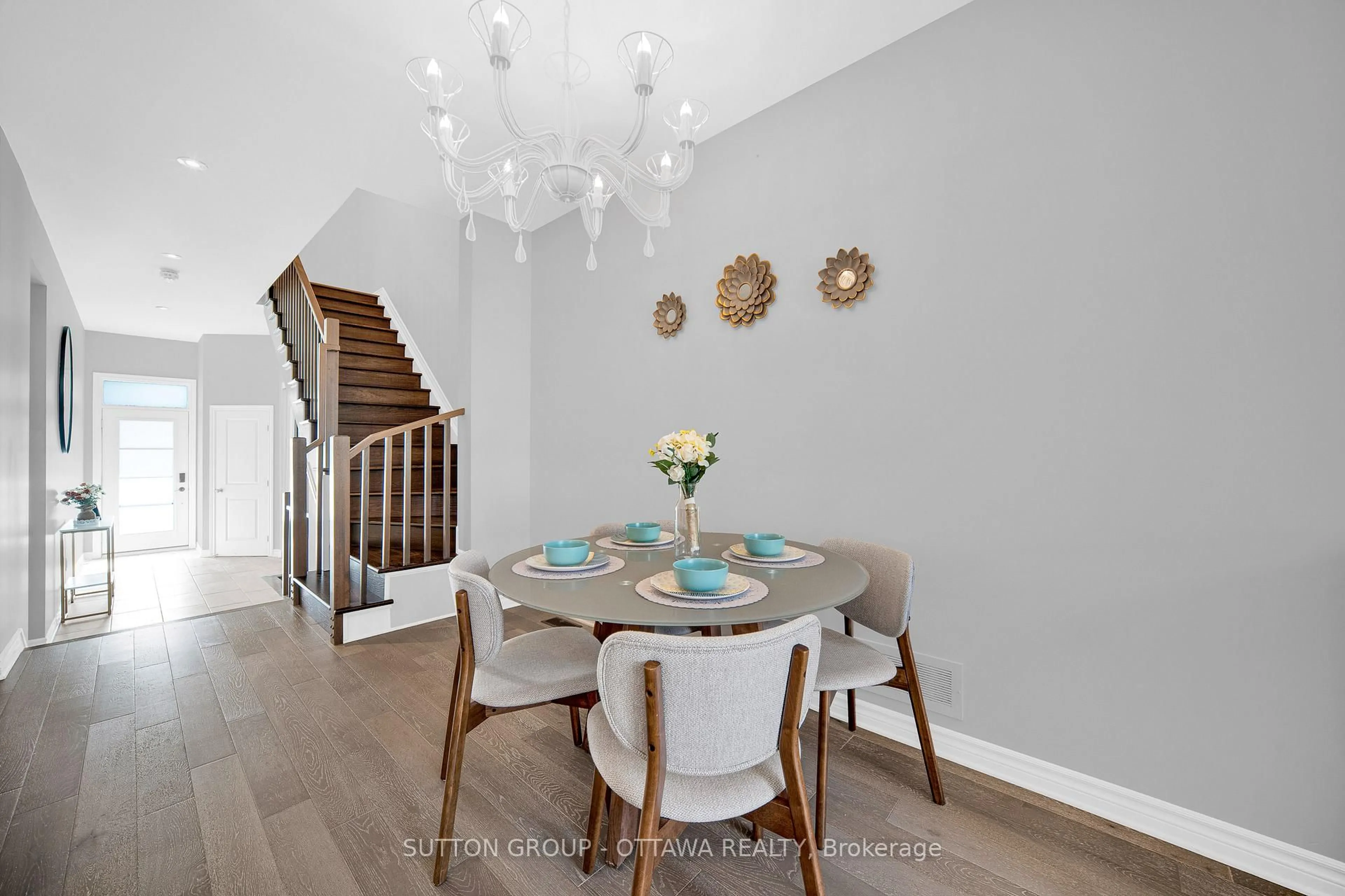 Dining room, unknown for 776 Carnelian Cres, Ottawa Ontario K1X 0A8