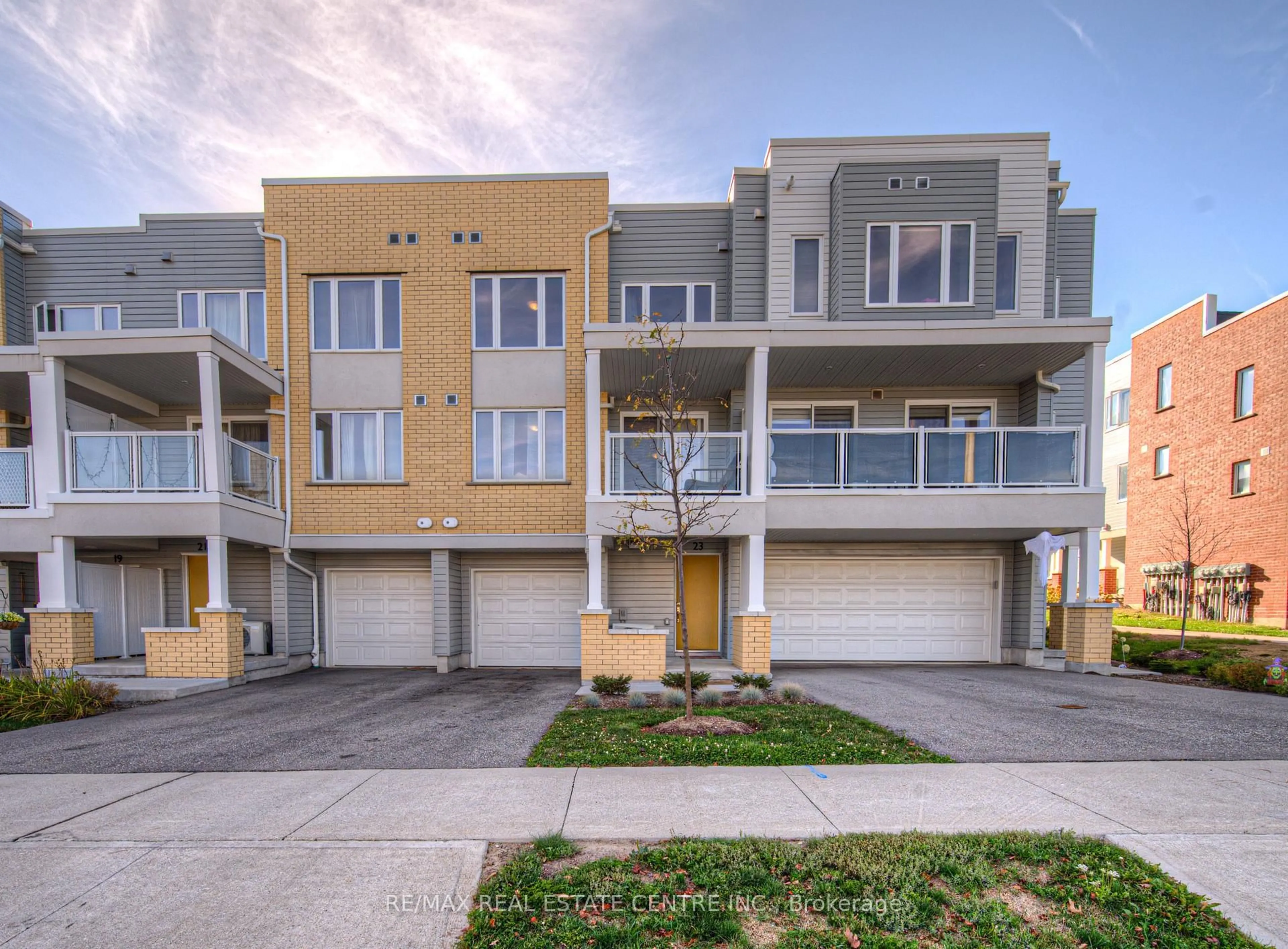 A pic from outside/outdoor area/front of a property/back of a property/a pic from drone, street for 23 Valencia Ave #119, Kitchener Ontario N2R 0R7