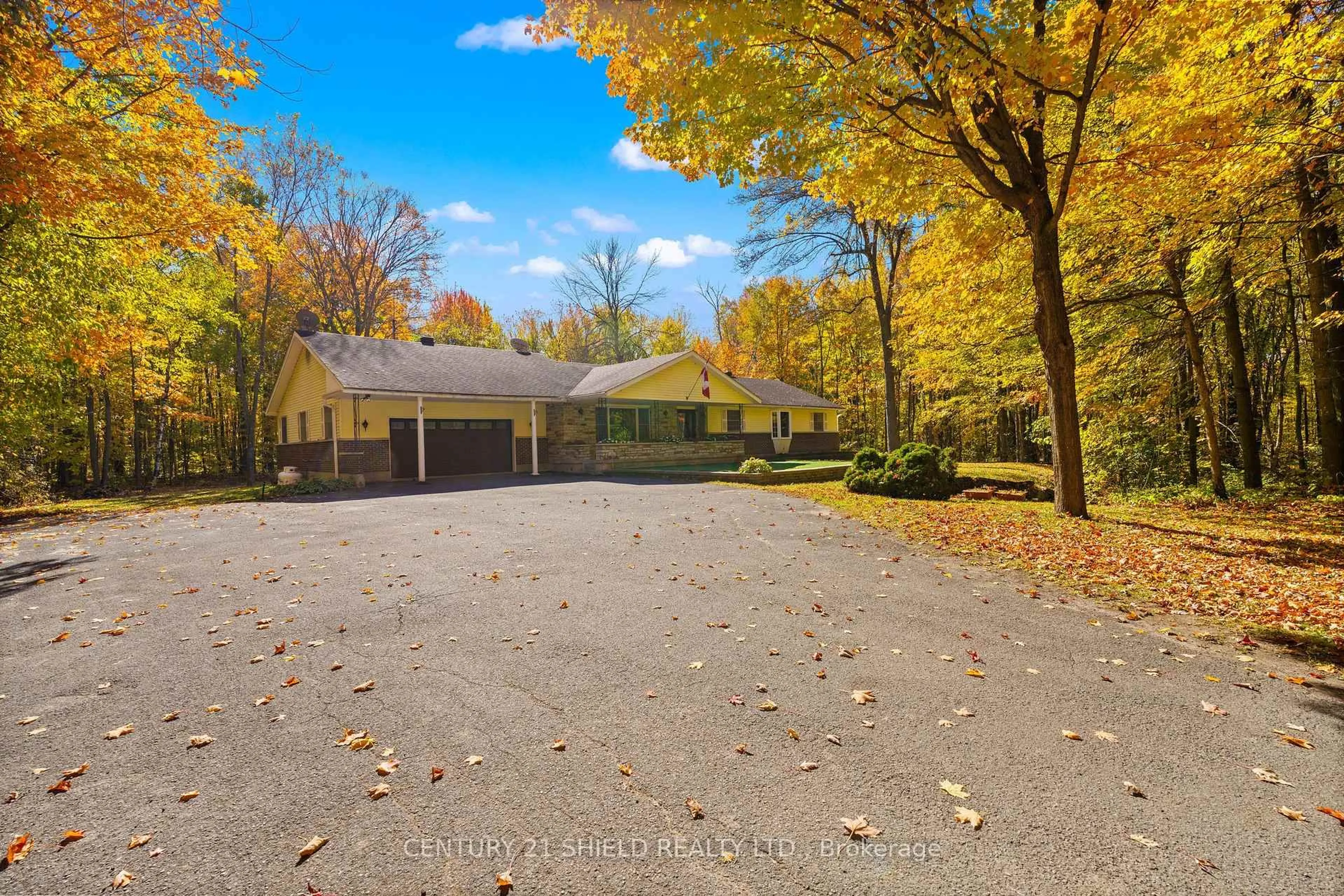 A pic from outside/outdoor area/front of a property/back of a property/a pic from drone, street for 19602 Caber Rd, South Glengarry Ontario K0C 1S0