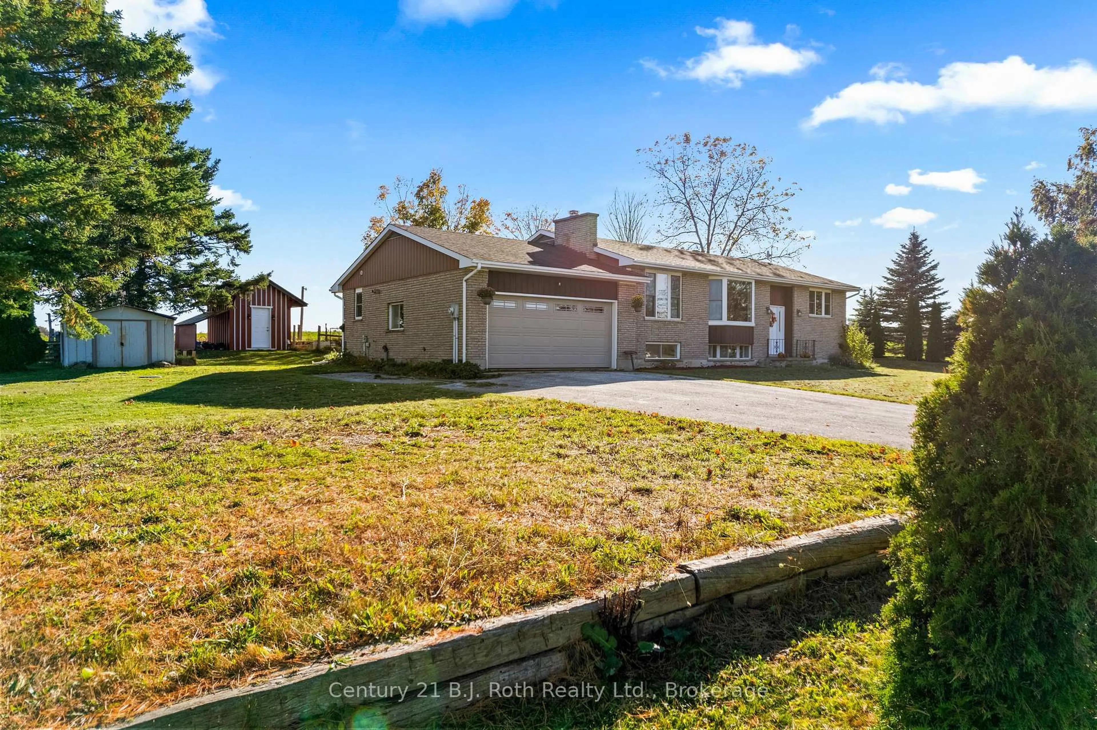 A pic from outside/outdoor area/front of a property/back of a property/a pic from drone, street for 21388 GREY RD 16, Chatsworth Ontario N0H 2N0