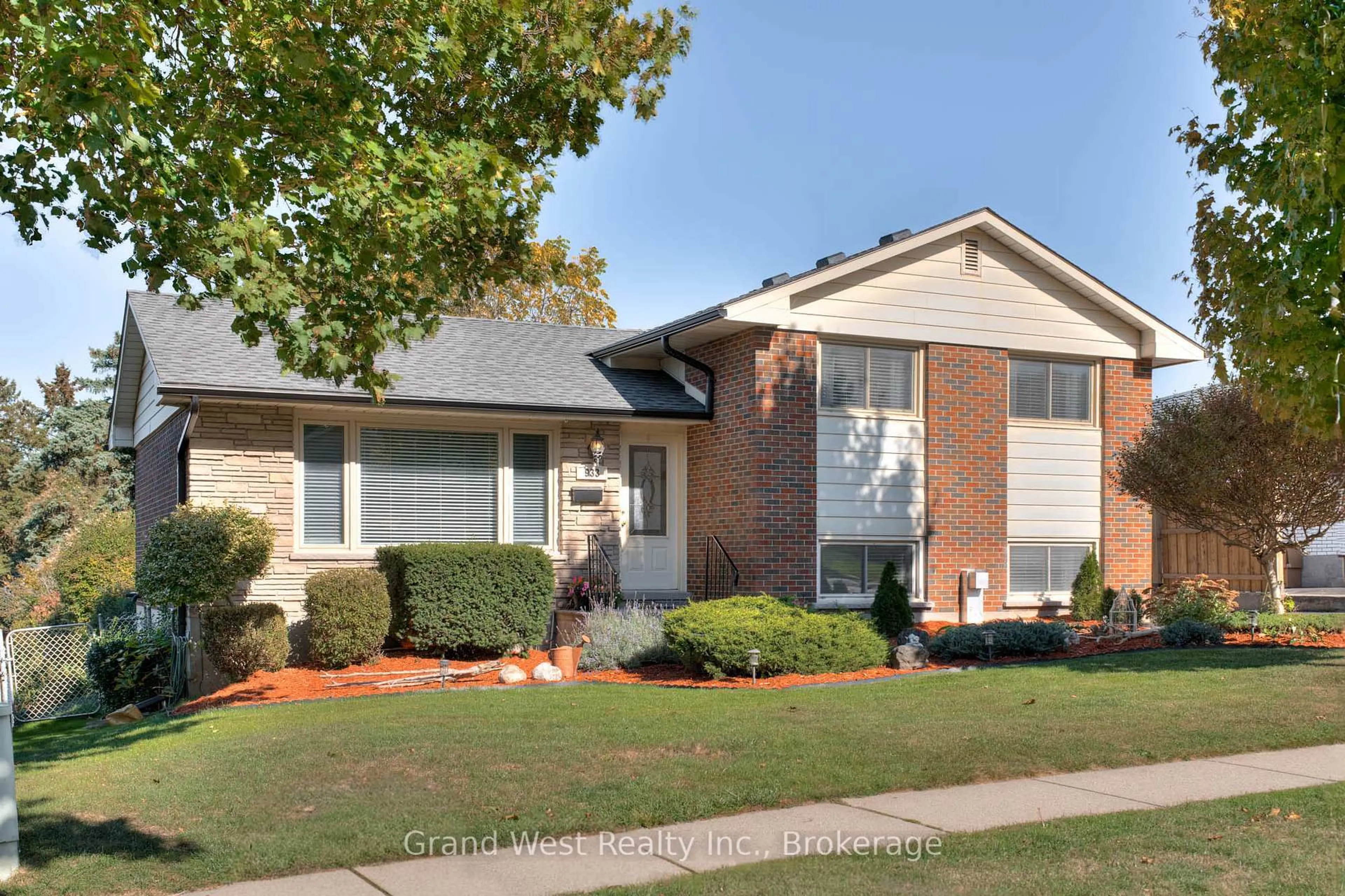 Home with brick exterior material, street for 933 Alice St, Woodstock Ontario N4S 2J9