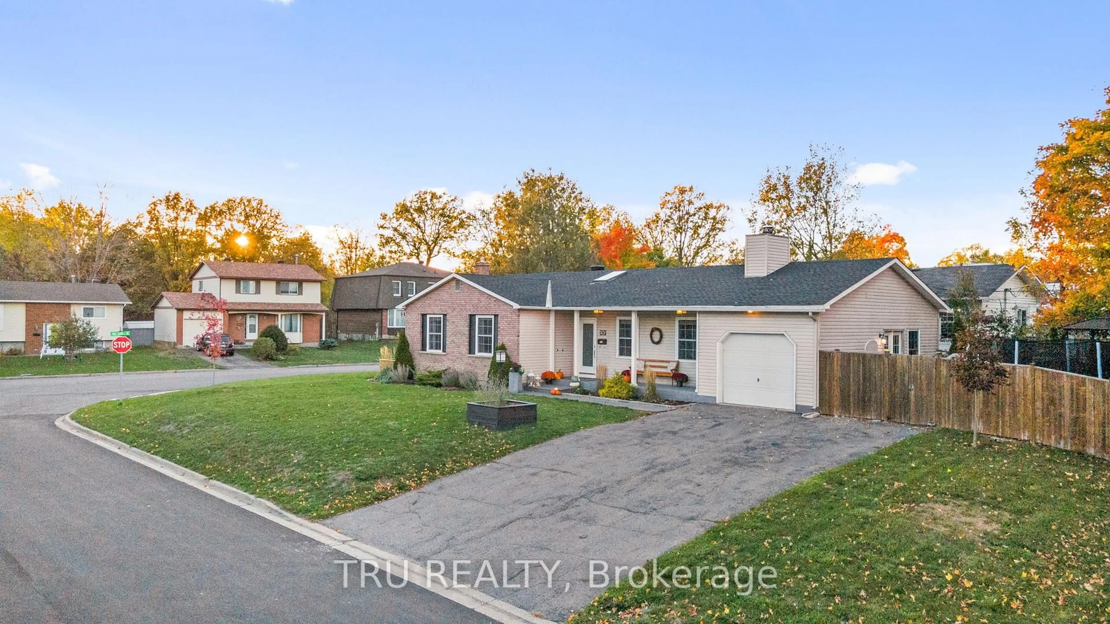 Home with brick exterior material, street for 27 Duncan St, Carleton Place Ontario K7C 3W4