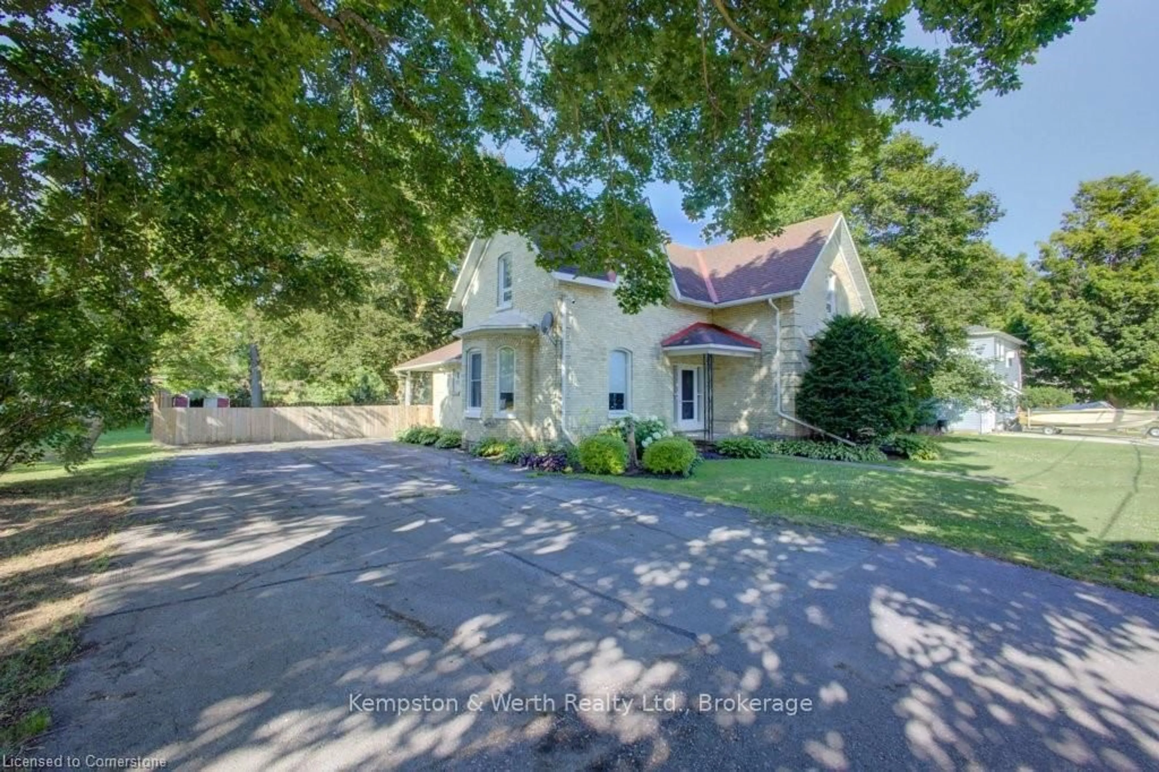 A pic from outside/outdoor area/front of a property/back of a property/a pic from drone, street for 34 Queen St, Huron East Ontario N0G 1H0