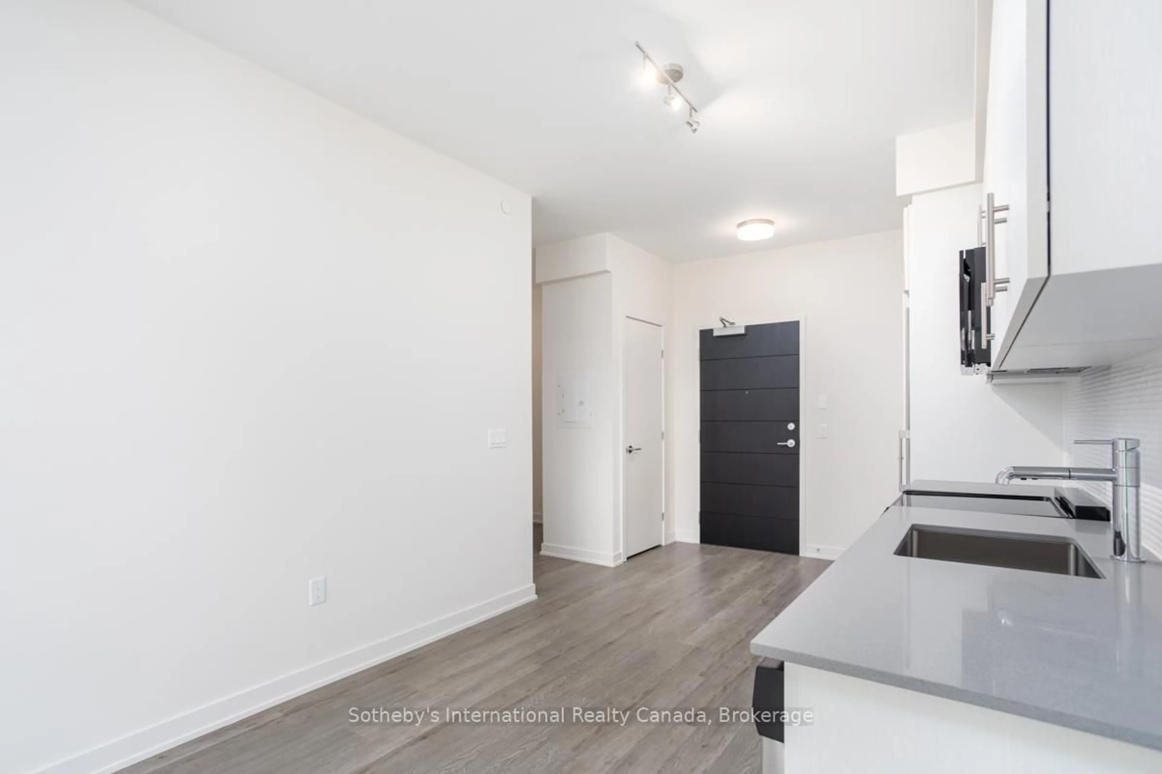 A pic of a room for 212 King William St #308, Hamilton Ontario L8R 0A7