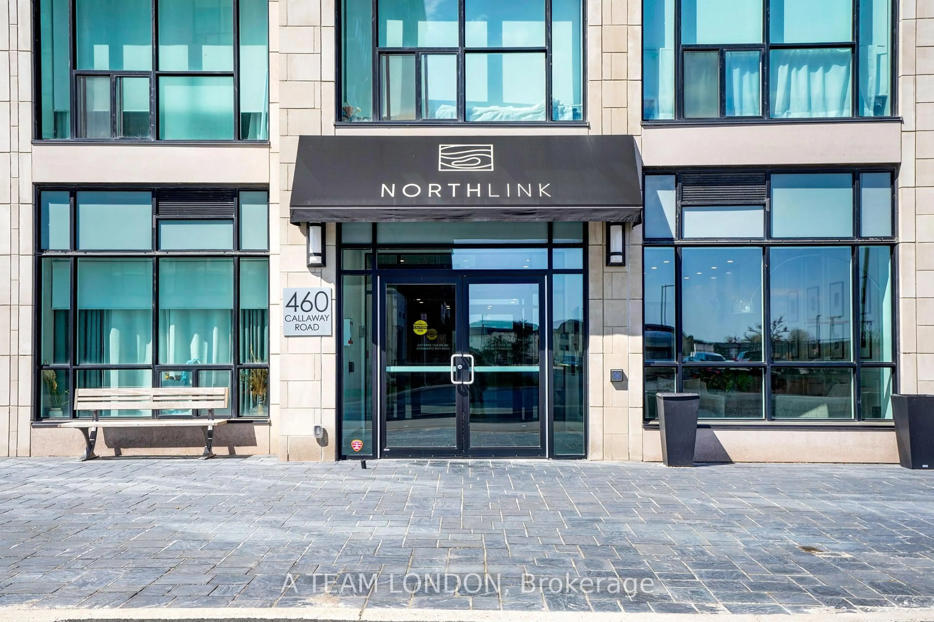 Lobby for 460 Callaway Rd #102, London North Ontario N6G 0M3