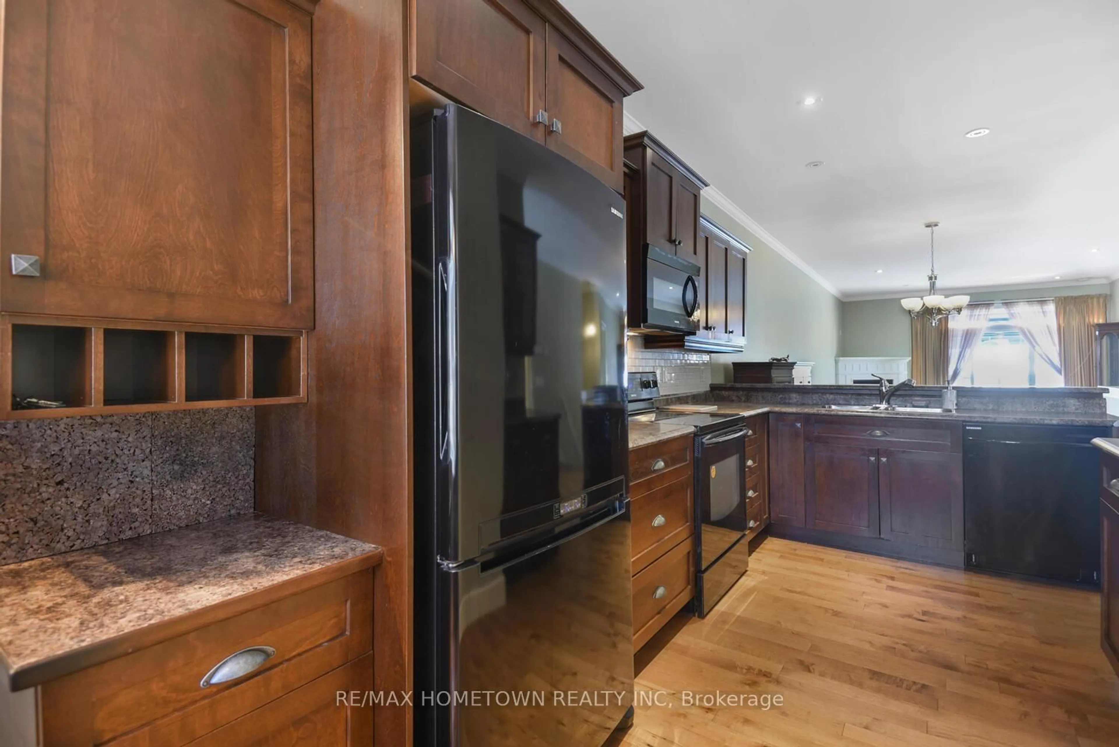Open concept kitchen, unknown for 427 Brock St, Brockville Ontario K6V 7H9