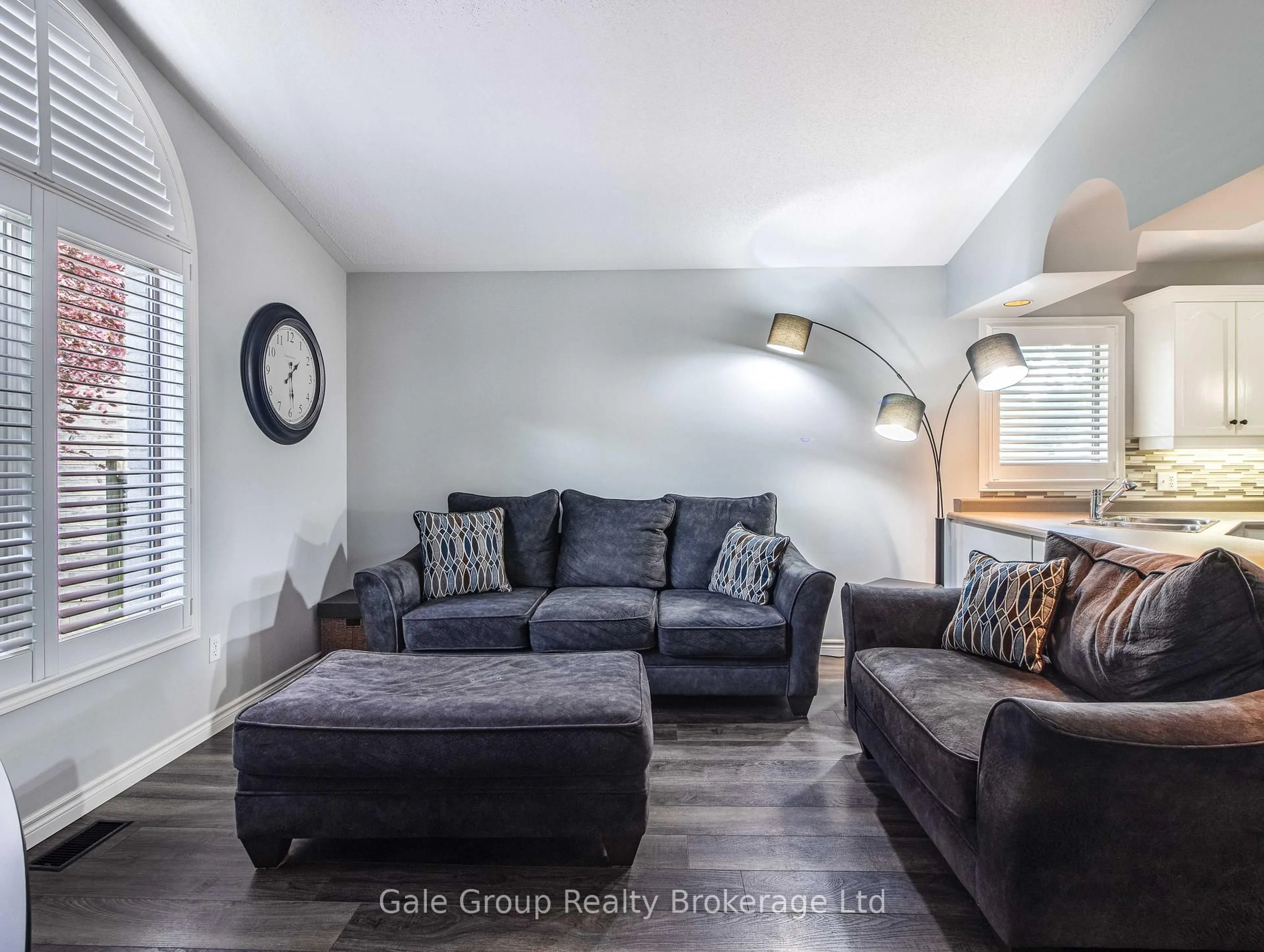 Living room with furniture, unknown for 55 Sioux Cres, Woodstock Ontario N4T 1G3