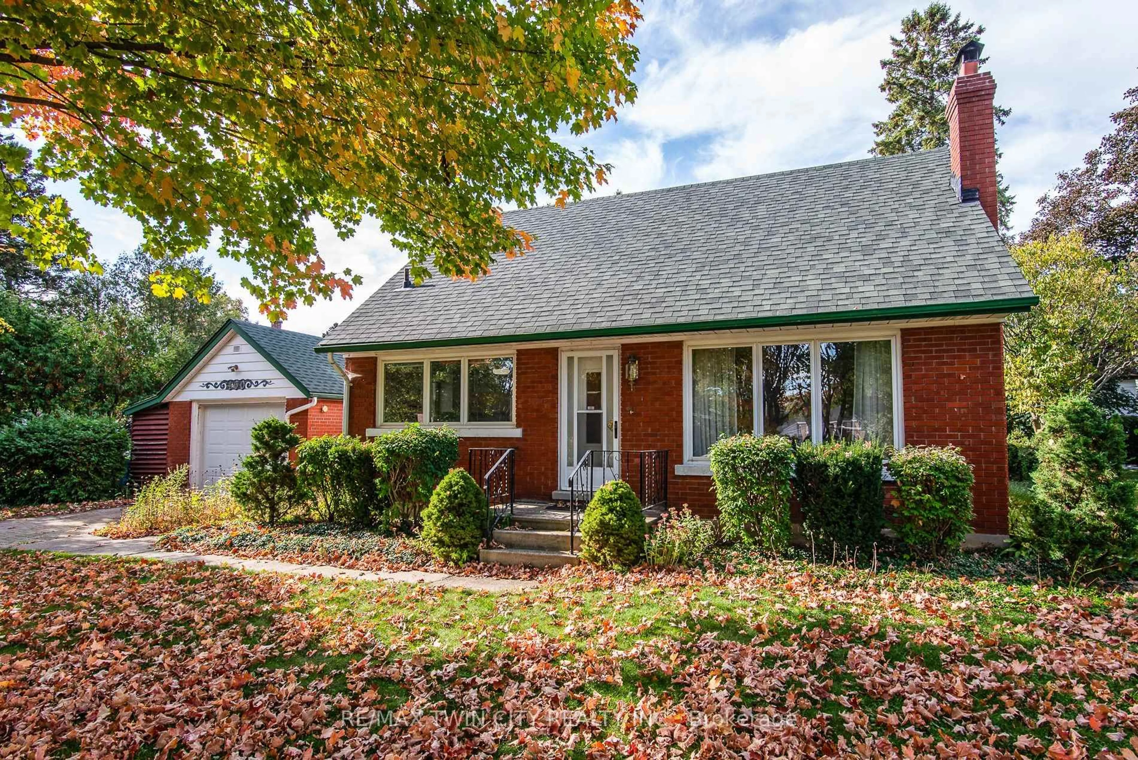 Home with brick exterior material, street for 460 Grandview Ave, Wilmot Ontario N3A 1L6