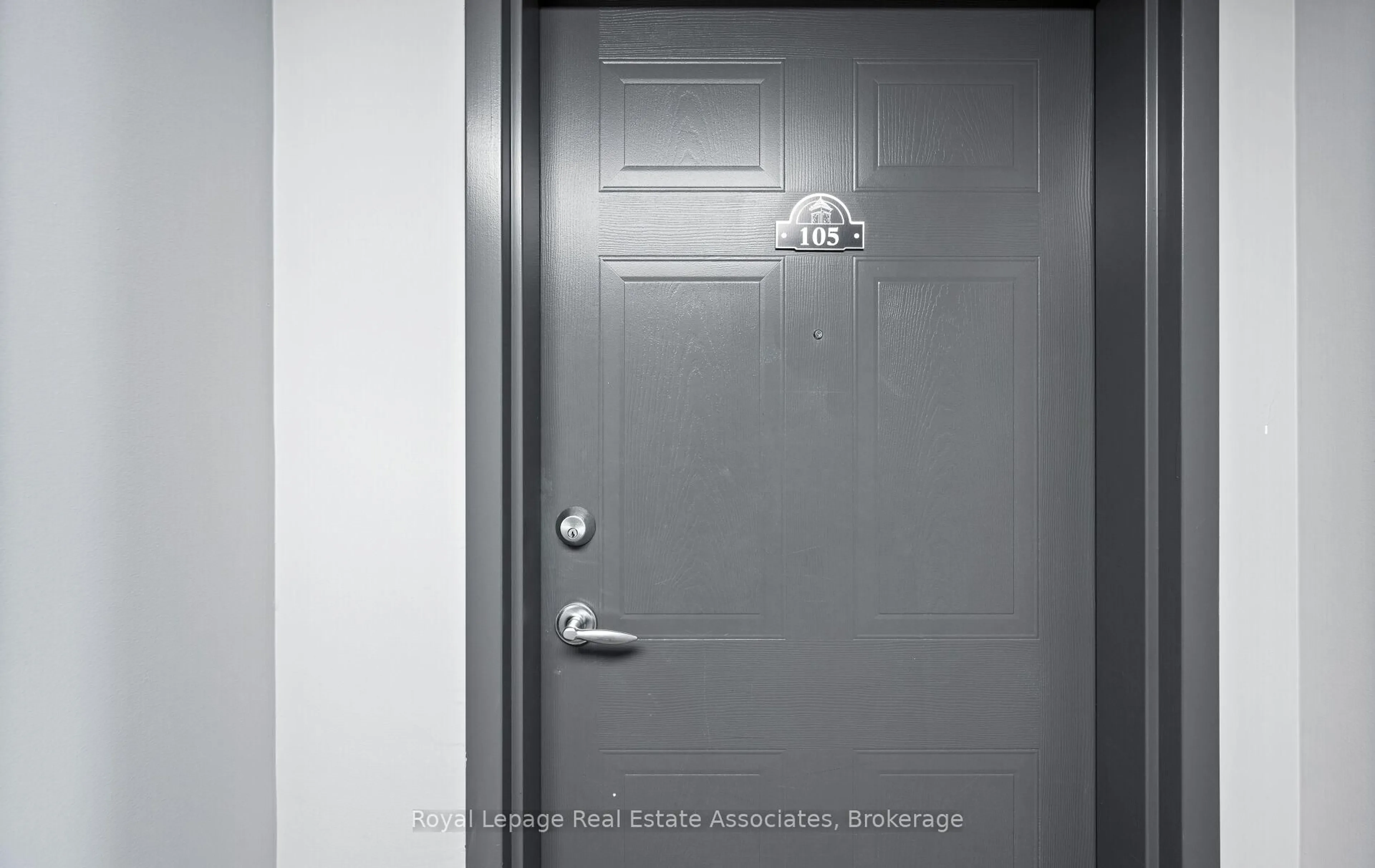 Indoor entryway for 45 Goodwin Dr #105, Guelph Ontario N1L 0E9