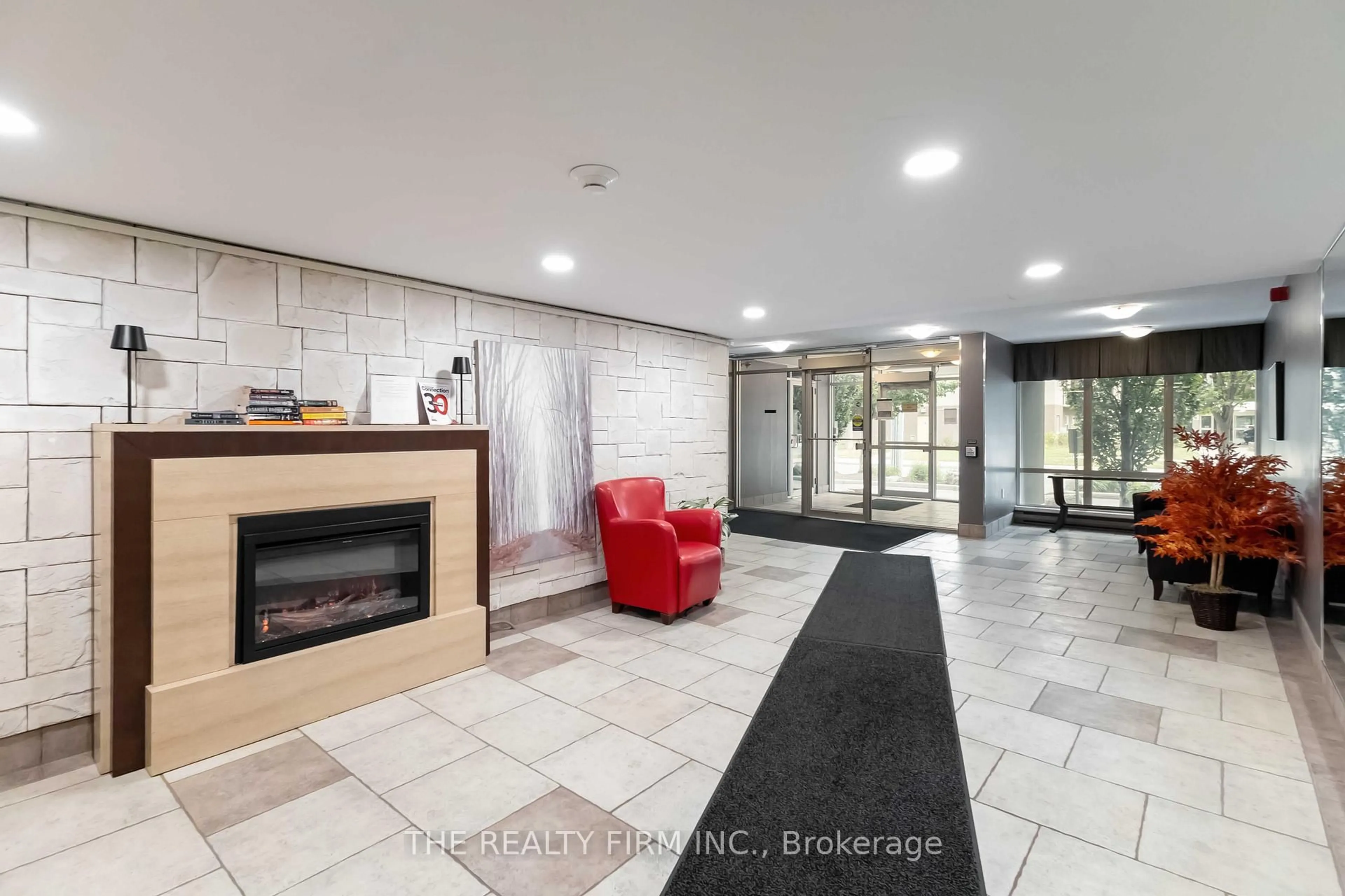 Lobby for 155 Kent St #1405, London East Ontario N6A 5N7