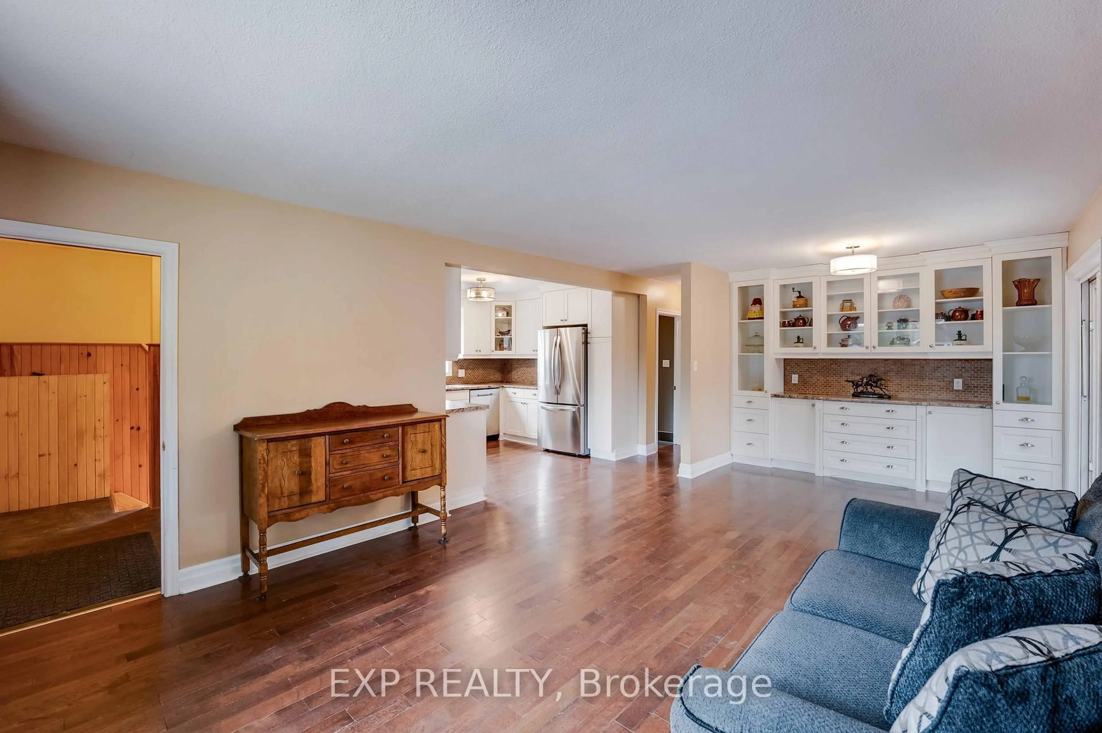 Unknown for 6501 Erwin Cres, Niagara Falls Ontario L2G 4Z9