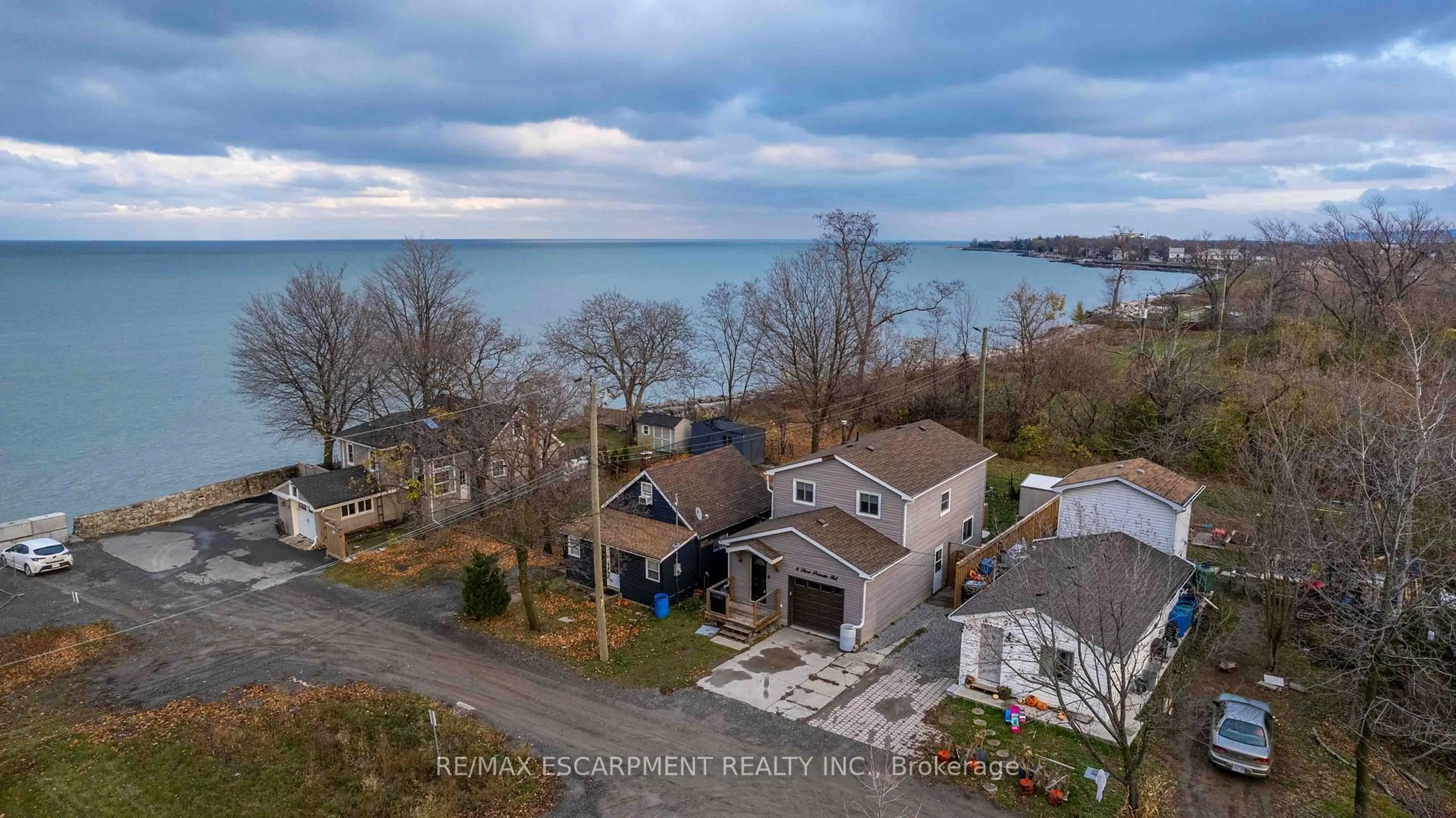 A pic from outside/outdoor area/front of a property/back of a property/a pic from drone, water/lake/river/ocean view for 8 First Private Rd, Hamilton Ontario L8E 5B9