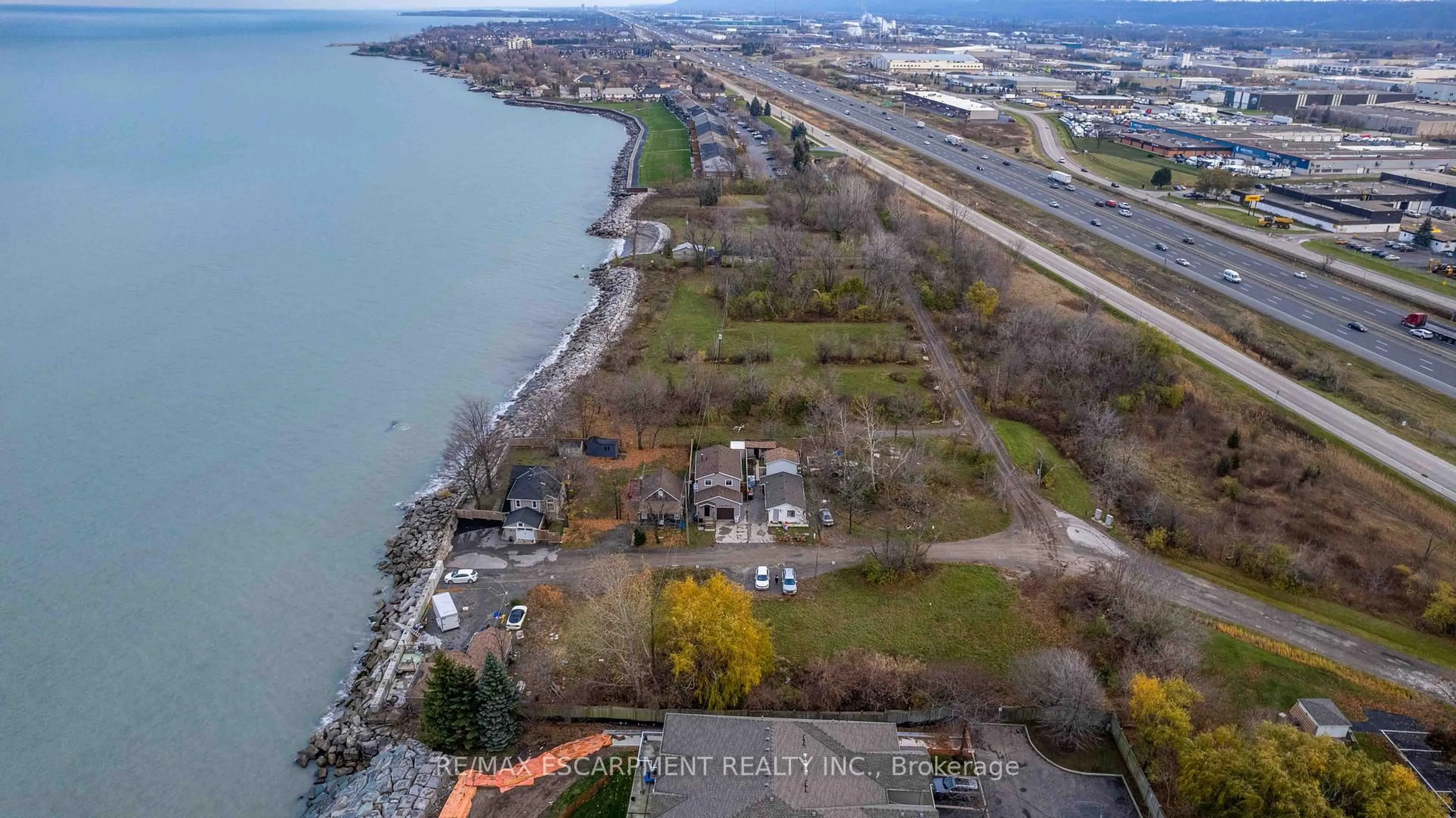 A pic from outside/outdoor area/front of a property/back of a property/a pic from drone, water/lake/river/ocean view for 8 First Private Rd, Hamilton Ontario L8E 5B9